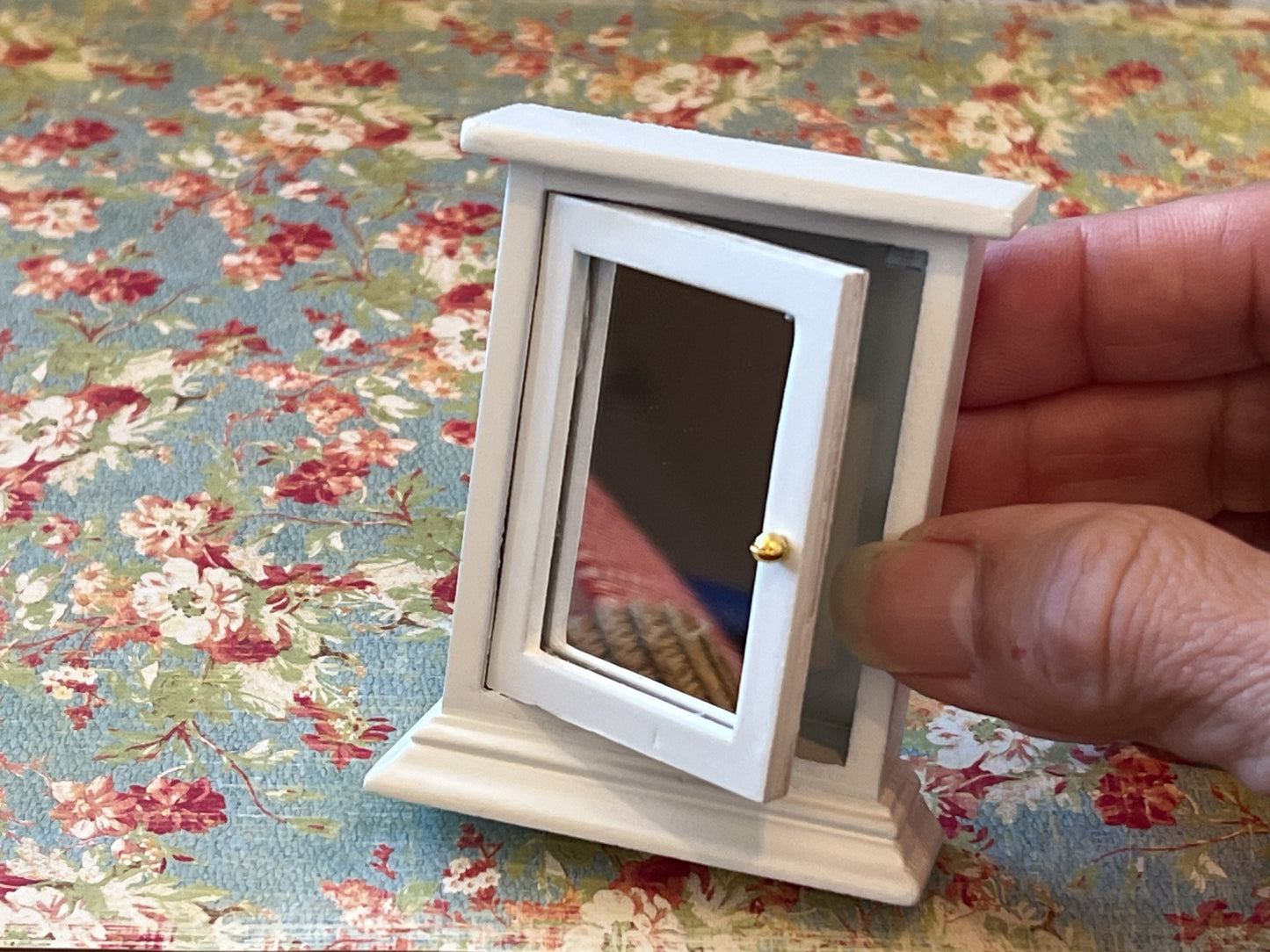 Miniature Bathroom Wall Medicine Cabinet -1:12 Scale - Dollhouse White Wood Cabinet with Mirror __etsy:5764407726