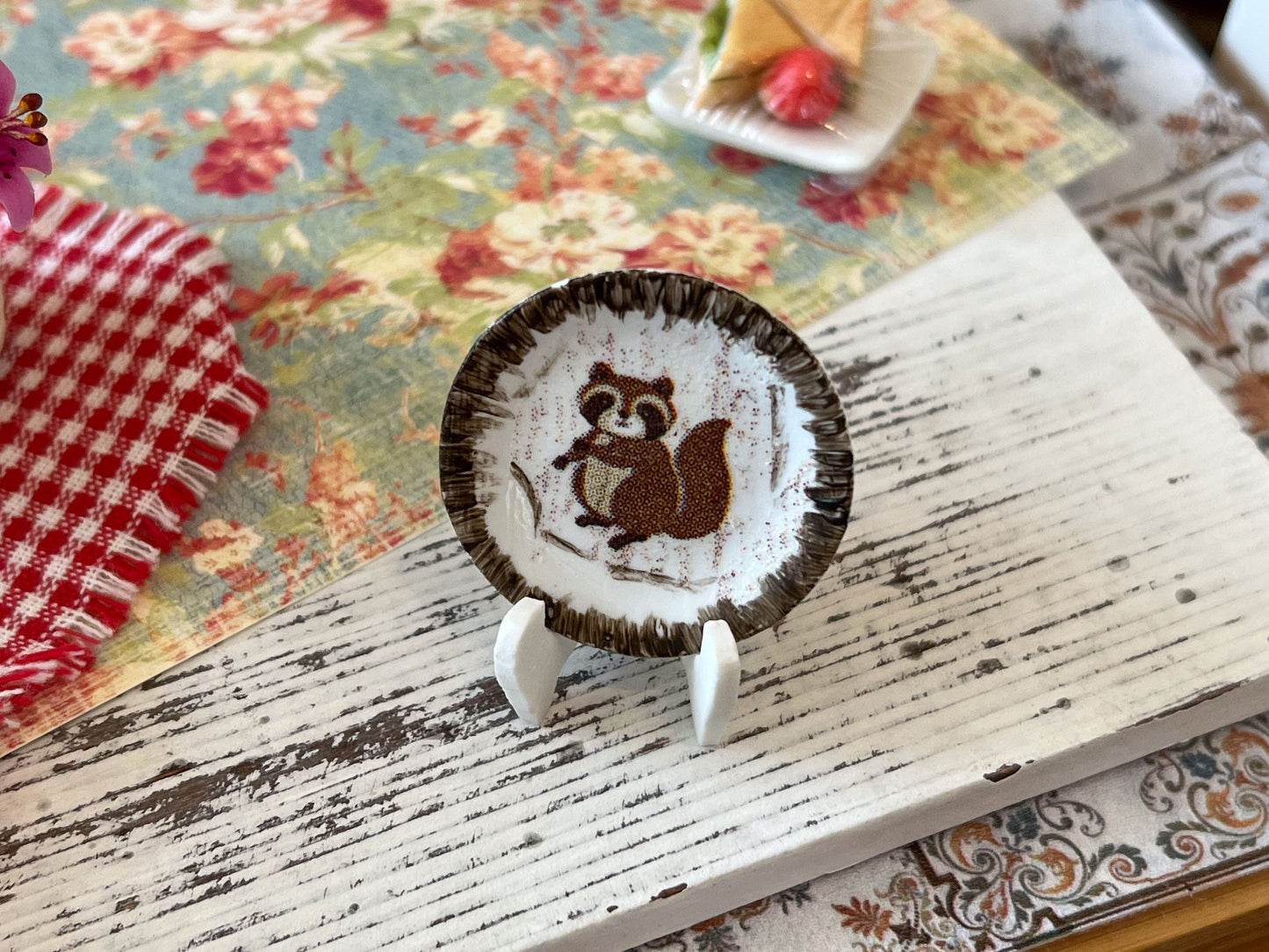 Miniature Ceramic Plate Stand – 1:12 Scale White Display Stand for Dollhouse Plates or Trays __etsy:5812260562