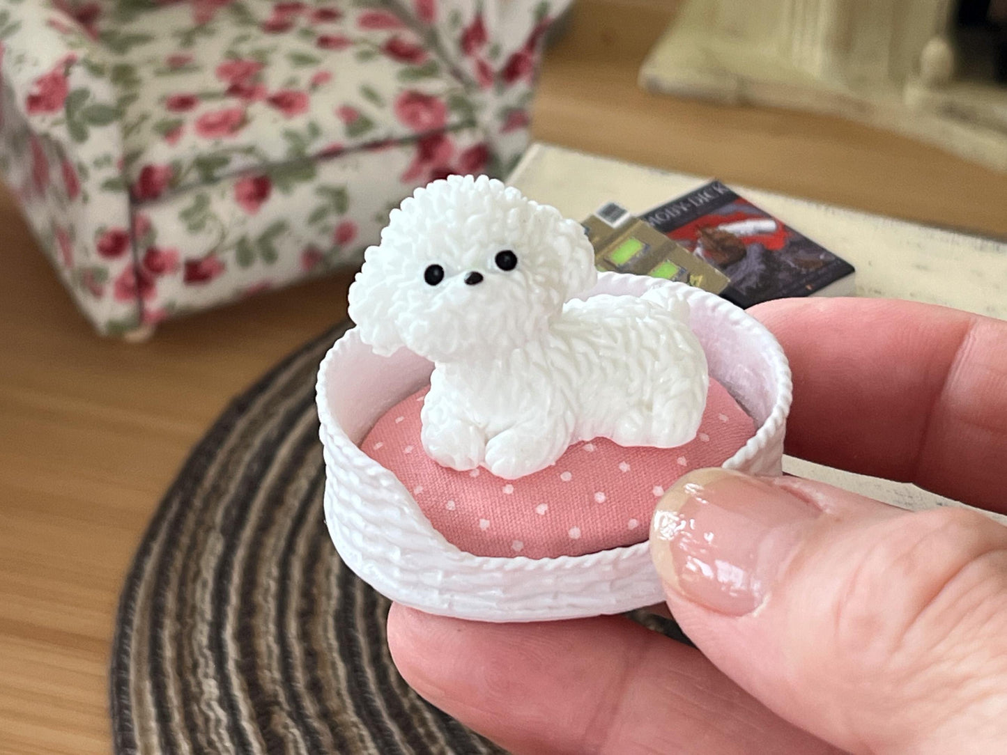 Miniature Pet Bed with Poodle 1:12 Scale â Dollhouse Wicker-Style White Bed & Fabric Cushion __etsy:6886216218