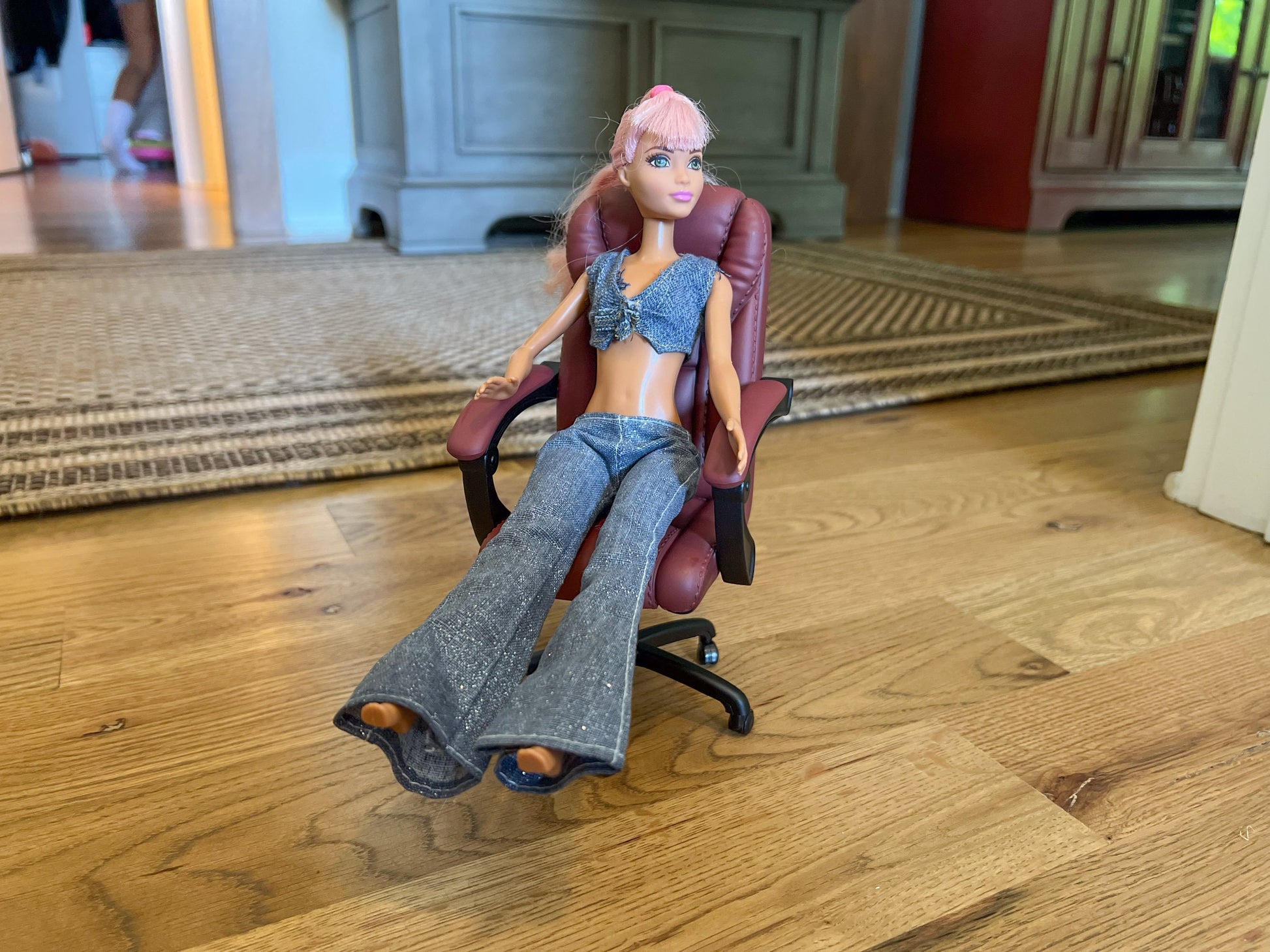 Dollhouse Executive Swivel Office Desk Chair – 1:6 Scale Action Figure Miniature Furniture __etsy:6053539768