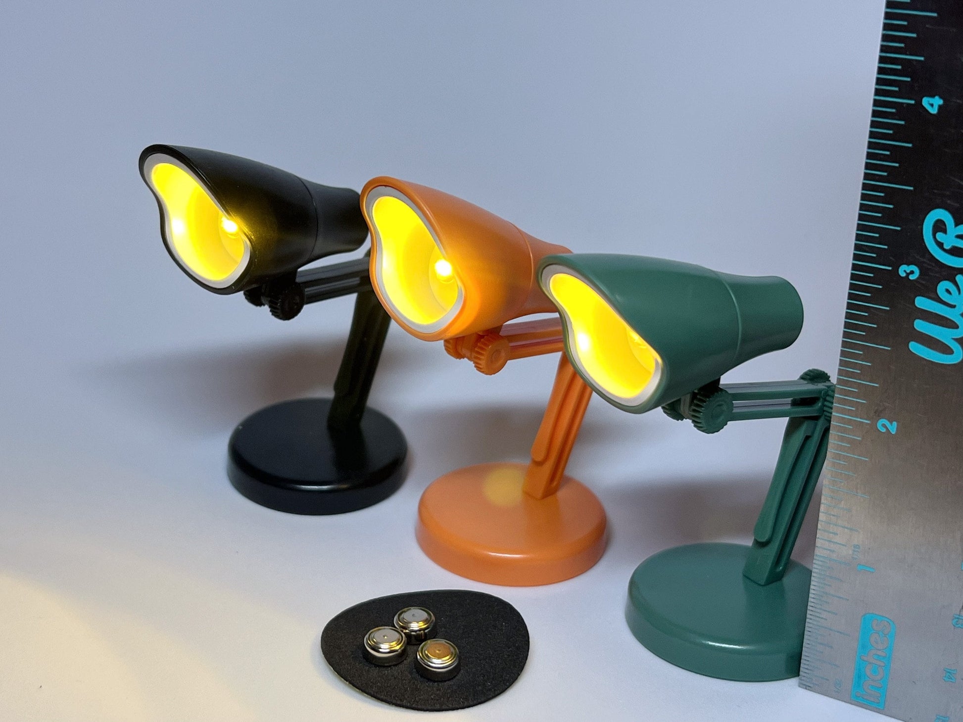 Dollhouse LED Metal Table Lamp, 1:6 Miniature Portable Folding Desk Lamp-Orange-Green-Black __etsy:5598323337