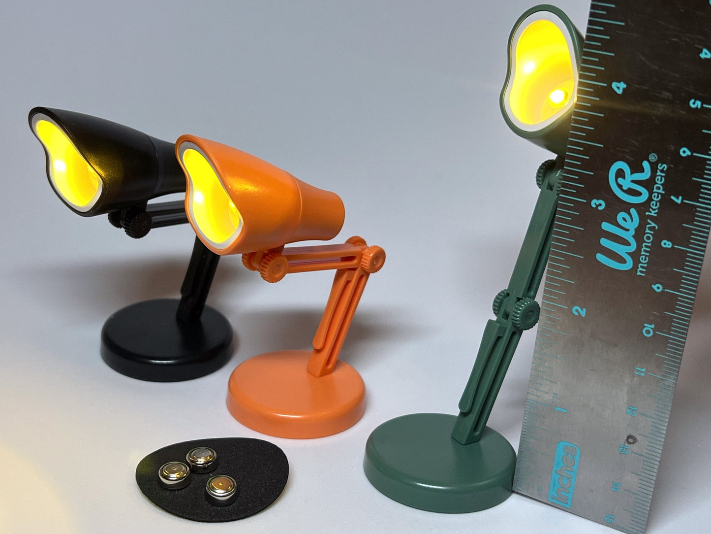 Dollhouse LED Metal Table Lamp, 1:6 Miniature Portable Folding Desk Lamp-Orange-Green-Black __etsy:5598323341