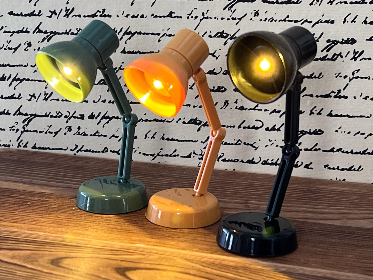 Dollhouse LED Table Lamp, 1:6 Scale Folding LED Plastic Reading Lamp __etsy:7713918683