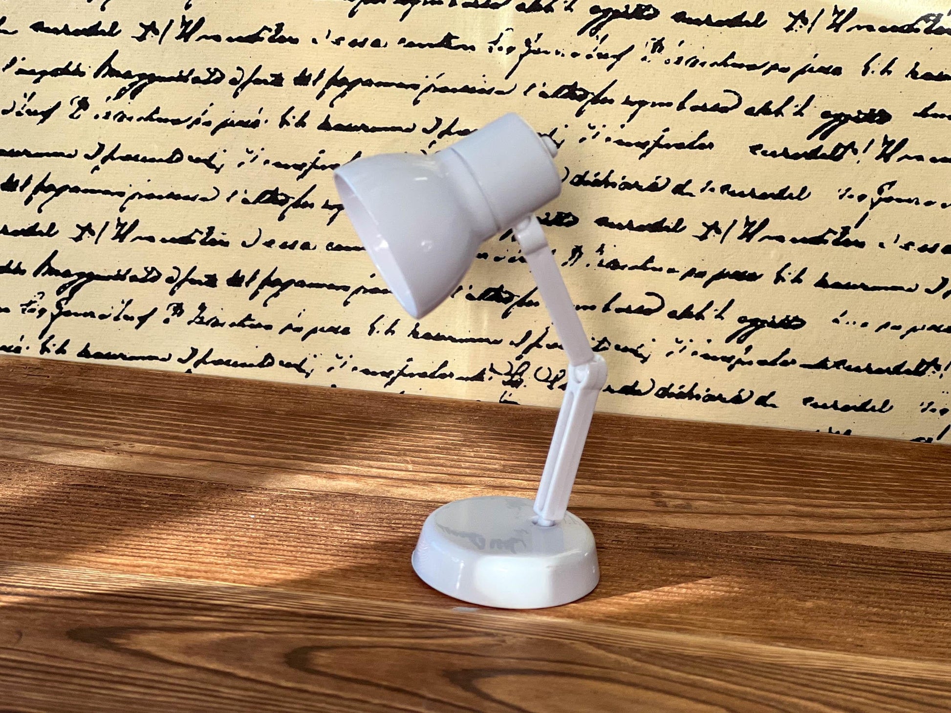 Dollhouse LED Table Lamp, 1:6 Scale Folding LED Plastic Reading Lamp __etsy:7665961368