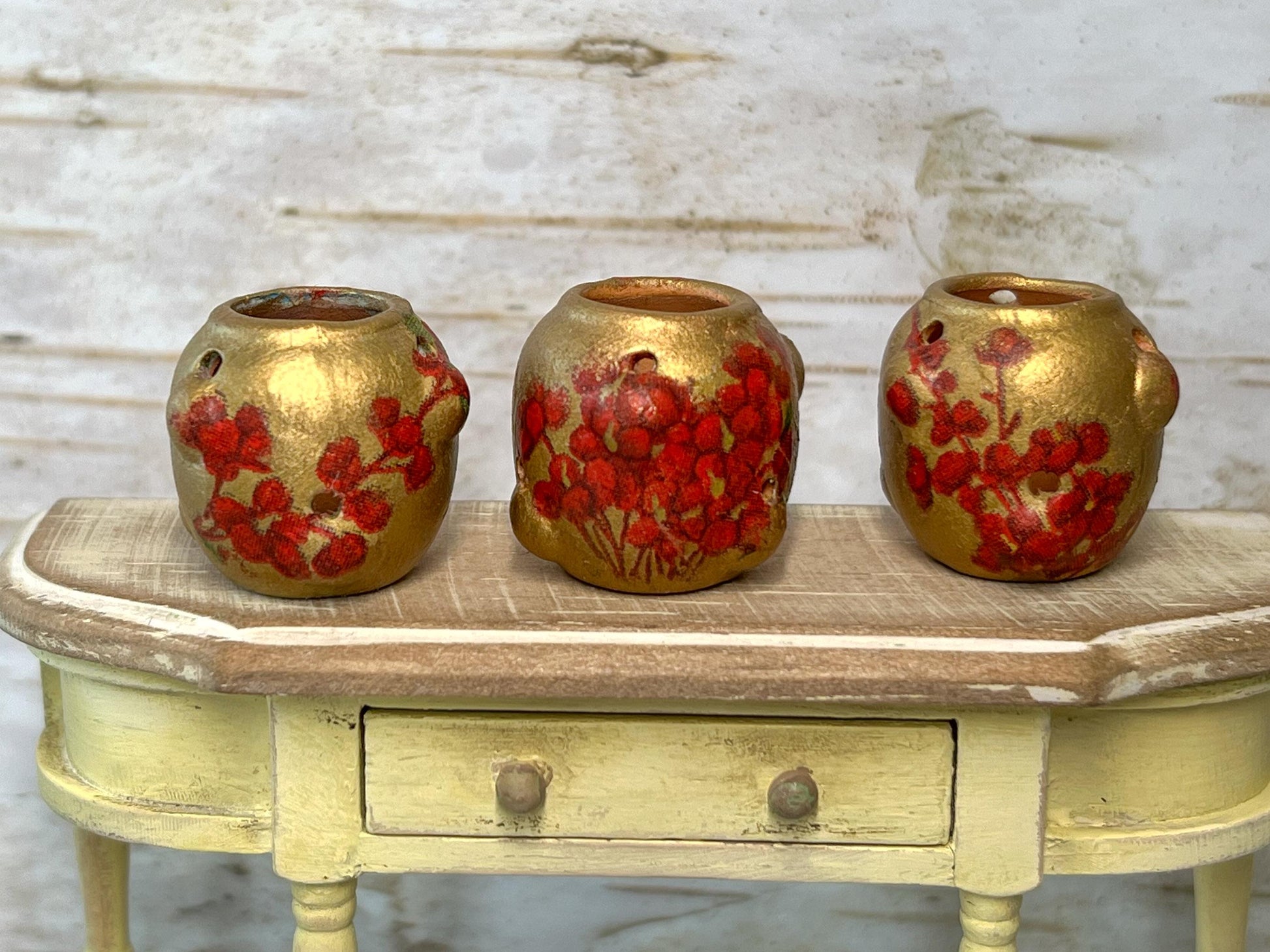 Dollhouse Miniature Gold Terracotta Strawberry Pocket Jar – 1:12 Scale Dollhouse Garden & Kitchen Decor __etsy:6777392483
