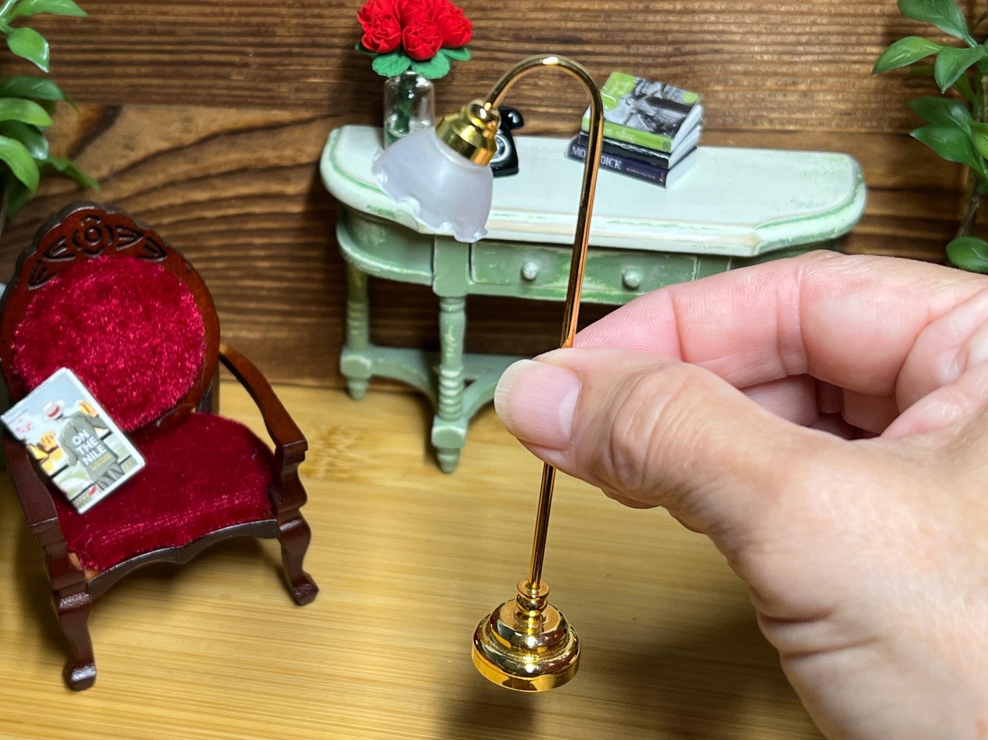 Dollhouse Miniature LED Floor Lamp, Golden Frosted Shade, 1:12 Scale __etsy:6416294617