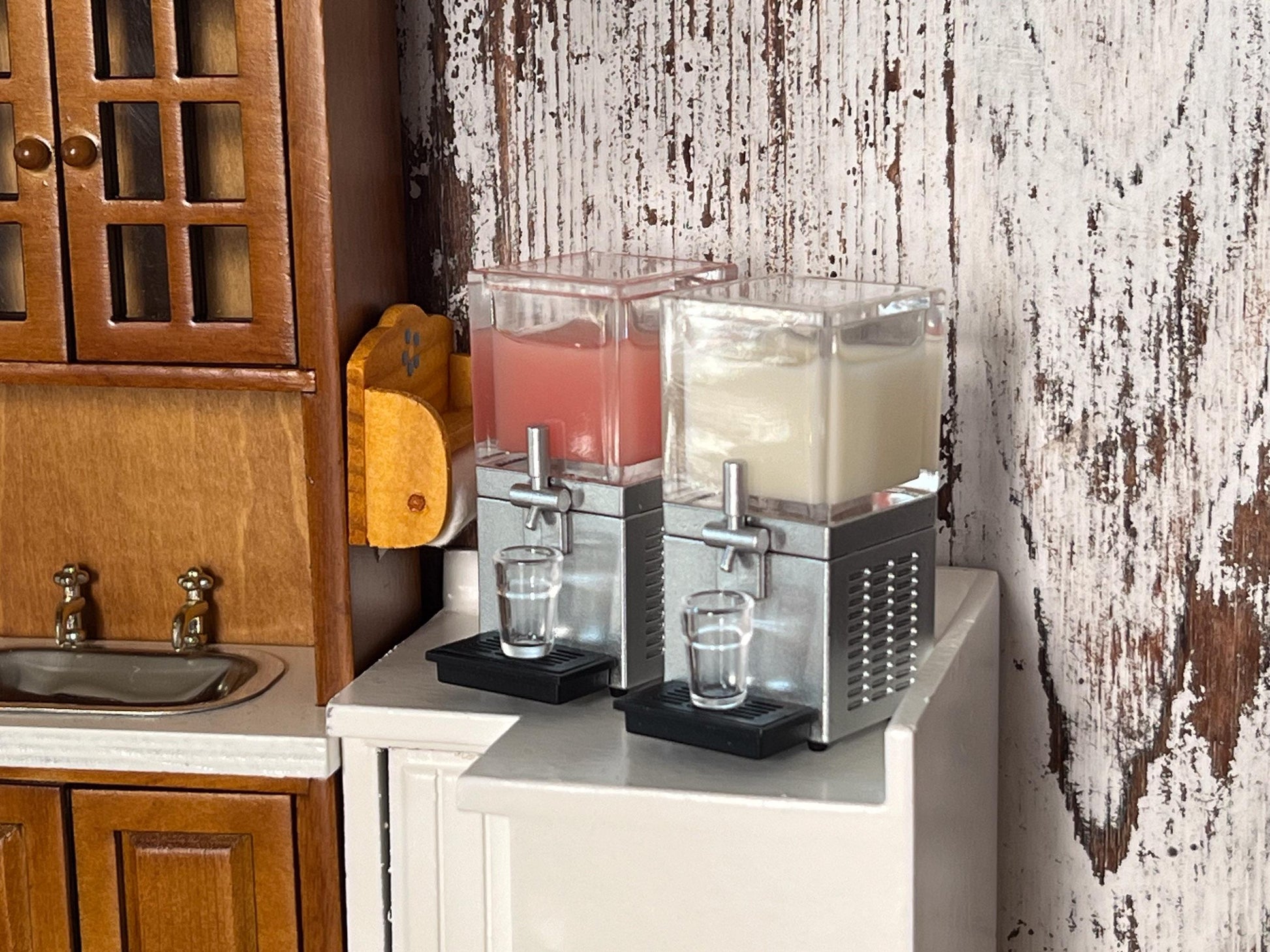 Dollhouse Miniature 1:12, 2 PC Set Juice Dispenser with Cup Filled with Like Lemonade or Fruit Juice, Restaurant Beverage Machine Dispenser __etsy:6430719027