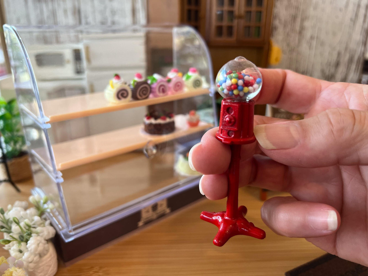 Dollhouse Miniature: Retro Red Gumball Machine with Glass Sphere __etsy:6461583867