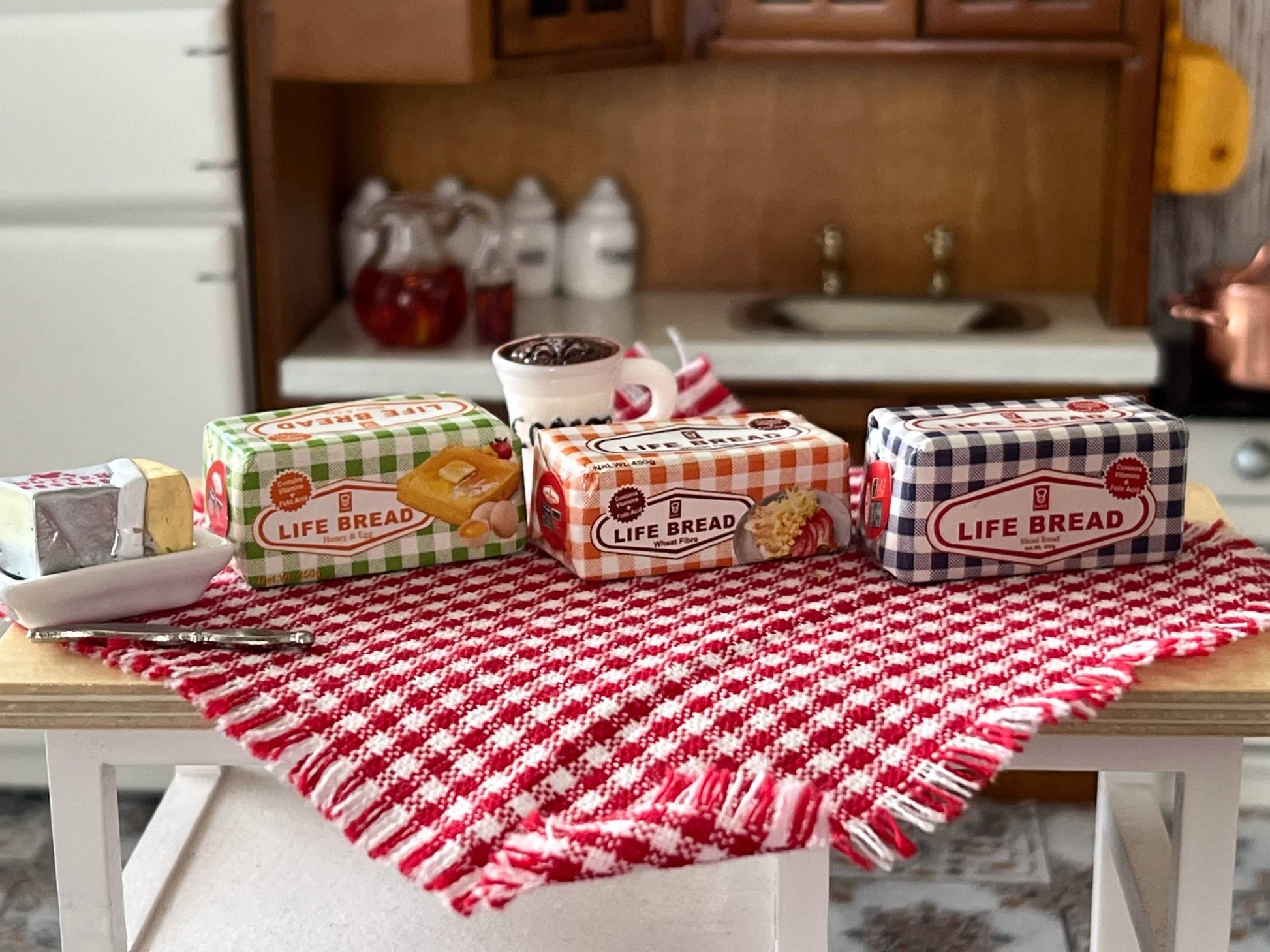 Dollhouse Miniature Sliced Bread 1 PC – 1:12 Scale Pretend Supermarket Food with Nutritional Label __etsy:6155730483