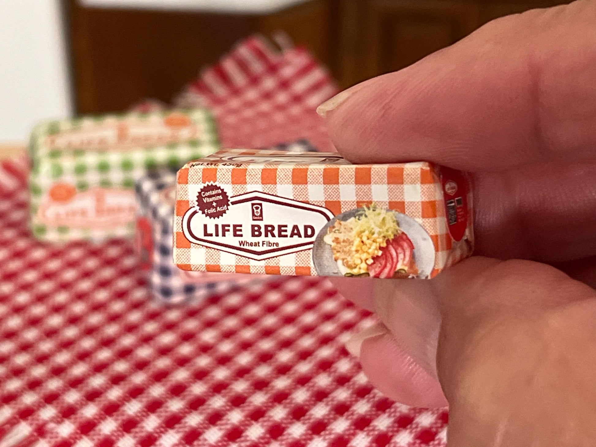 Dollhouse Miniature Sliced Bread 1 PC – 1:12 Scale Pretend Supermarket Food with Nutritional Label __etsy:6155705039