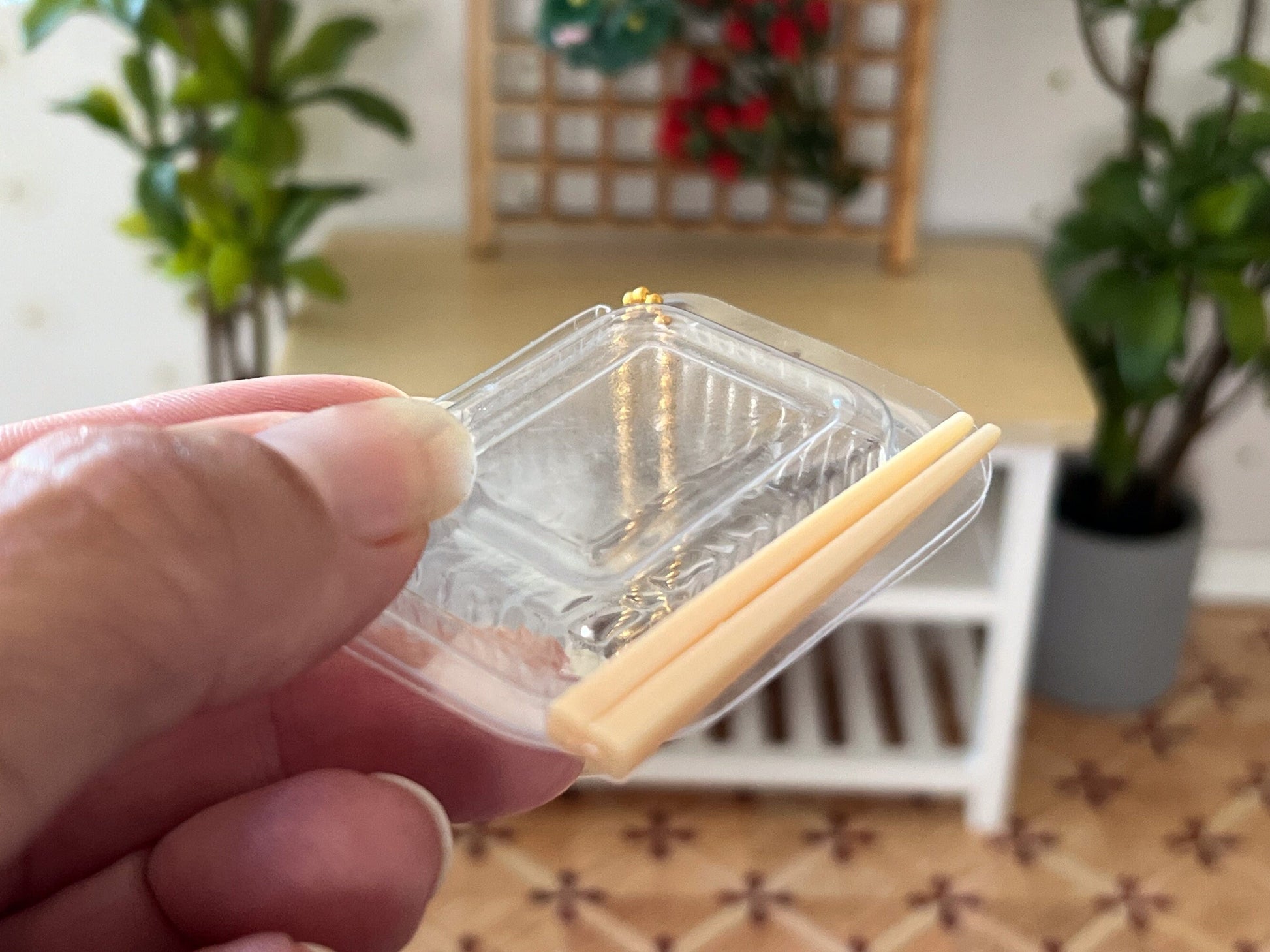Dollhouse Miniature Take-Out Container – 1:12 Scale Dollhouse Food Accessory | With Chopsticks __etsy:6267071641