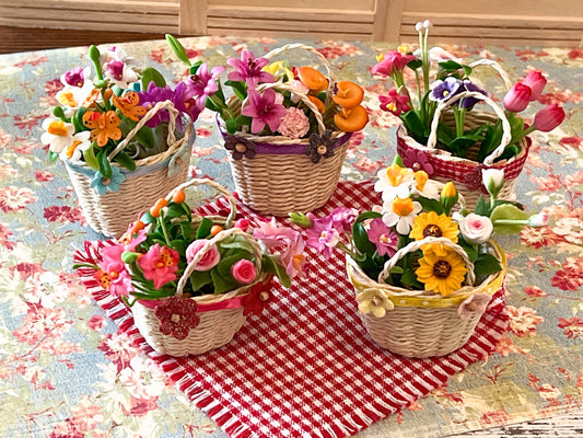 Dollhouse Miniature Wicker Basket with Polymer Clay Flowers, 1:6 Scale Dollhouse Decor, Dollhouse Easter Basket, Easter Basket __etsy:6319165281