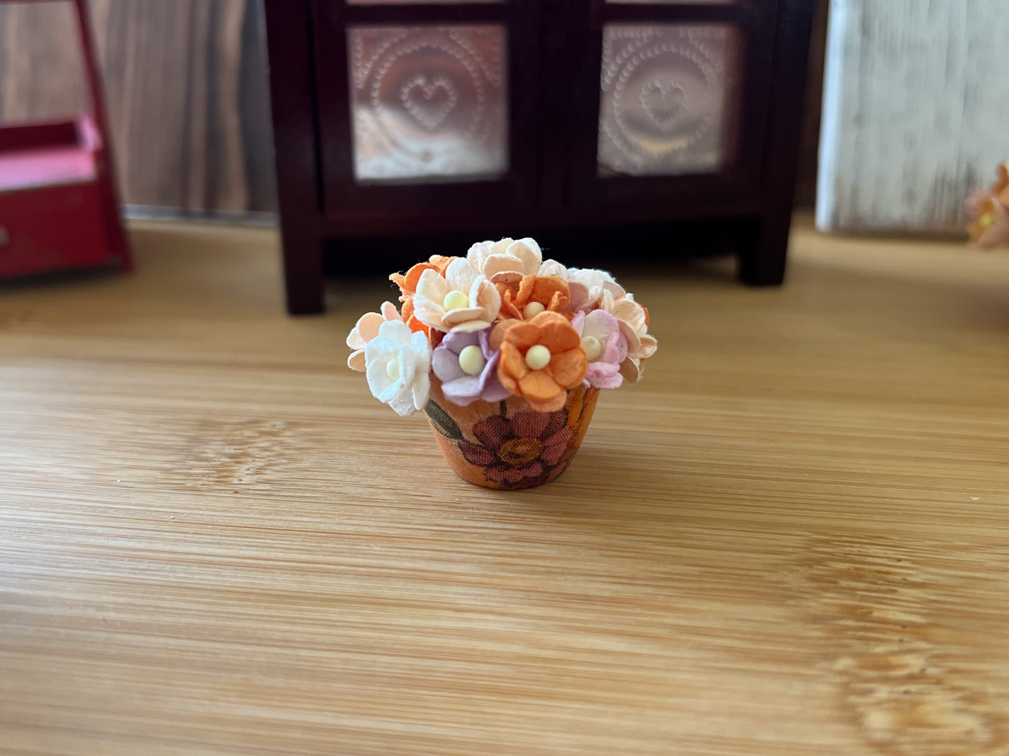 1:12 Scale Miniature Clay Pot with Paper Flowers – Dollhouse Floral Centerpiece