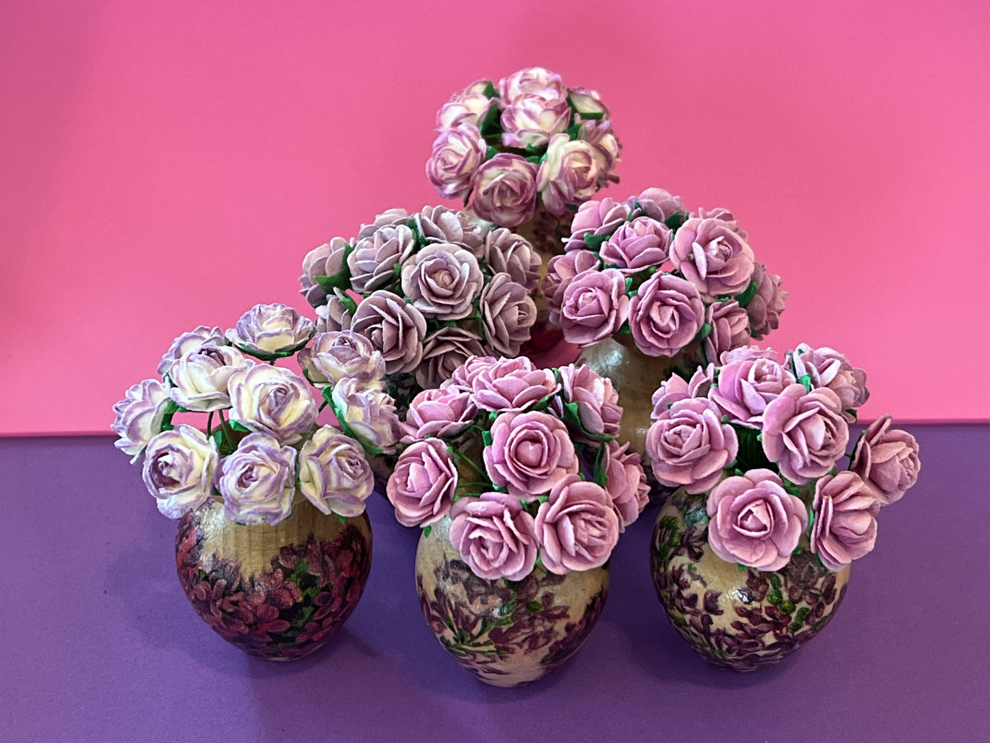 1:6 Scale Miniature Wood Vase with Purple Paper Roses – Dollhouse Table Decor Accessory