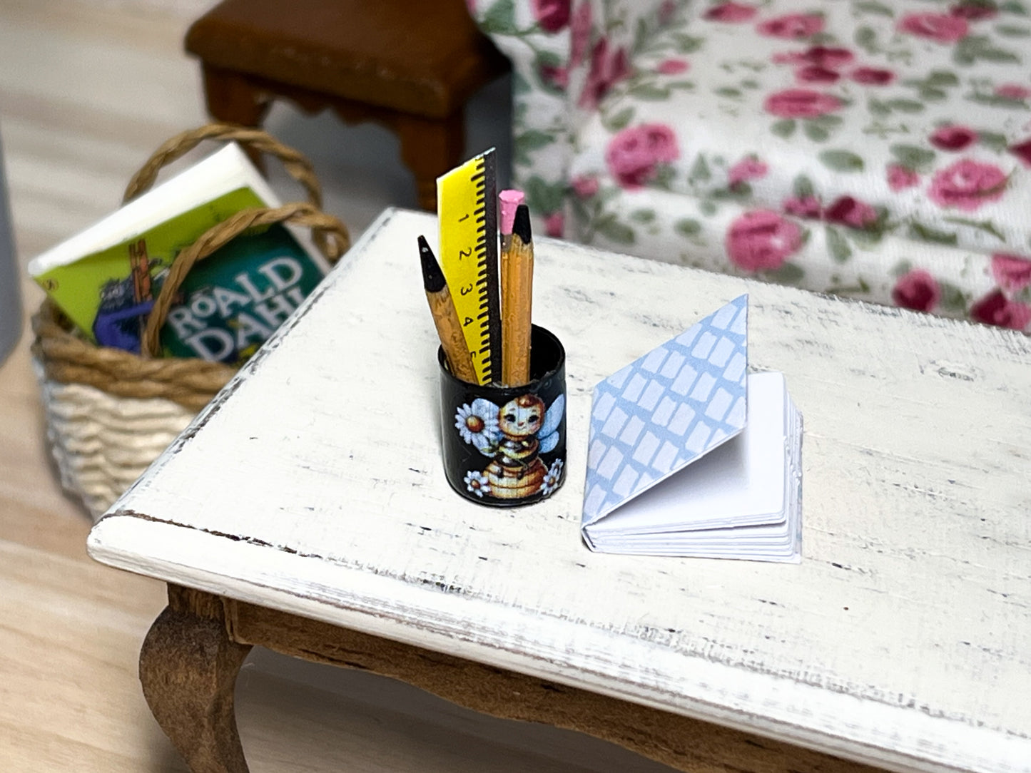 1:12 Scale Miniature School Supply Set with Notebook – Dollhouse Classroom Accessory