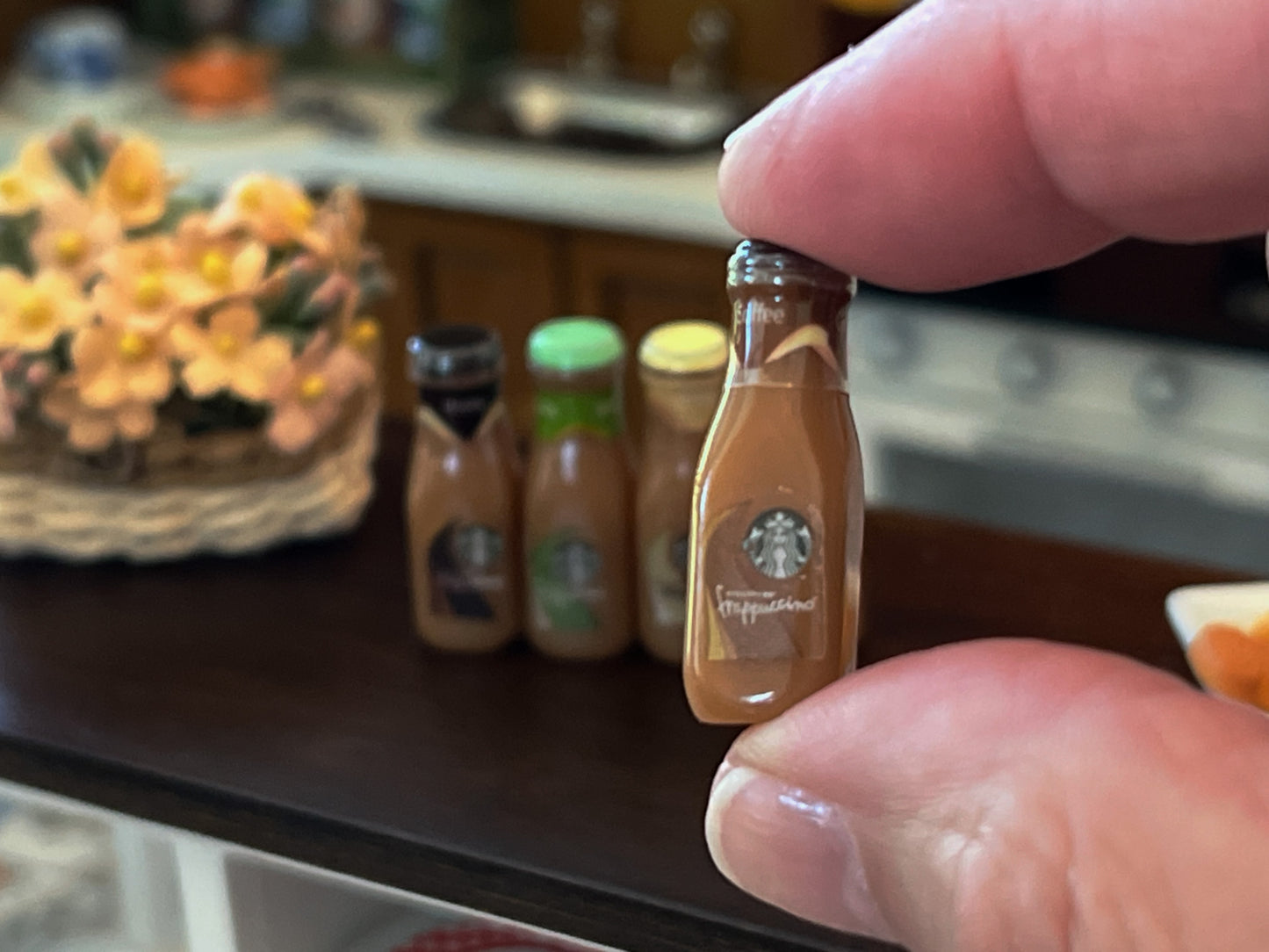 1:12 Scale Miniature Starbucks-Inspired Coffee Bottles – Set of 5