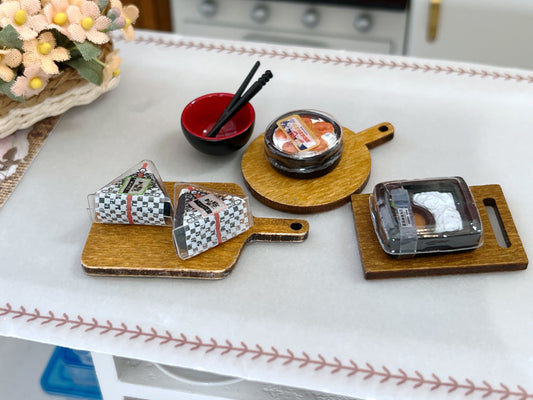 1:12 Miniature Japanese Sushi Meal Set with Rice Bowl & Chopsticks