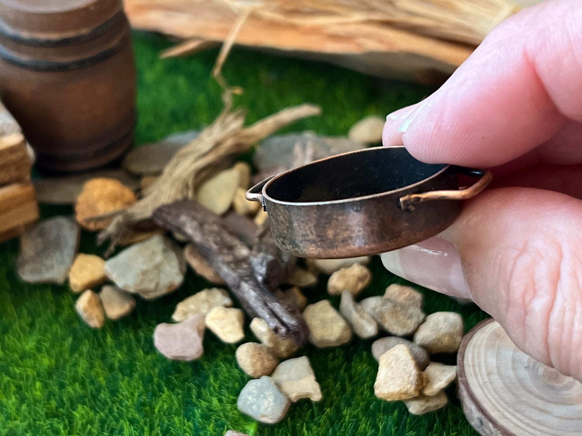 Miniature Aged Copper Pan 1:12 Scale Dollhouse Kitchen Decor __etsy:7972077563