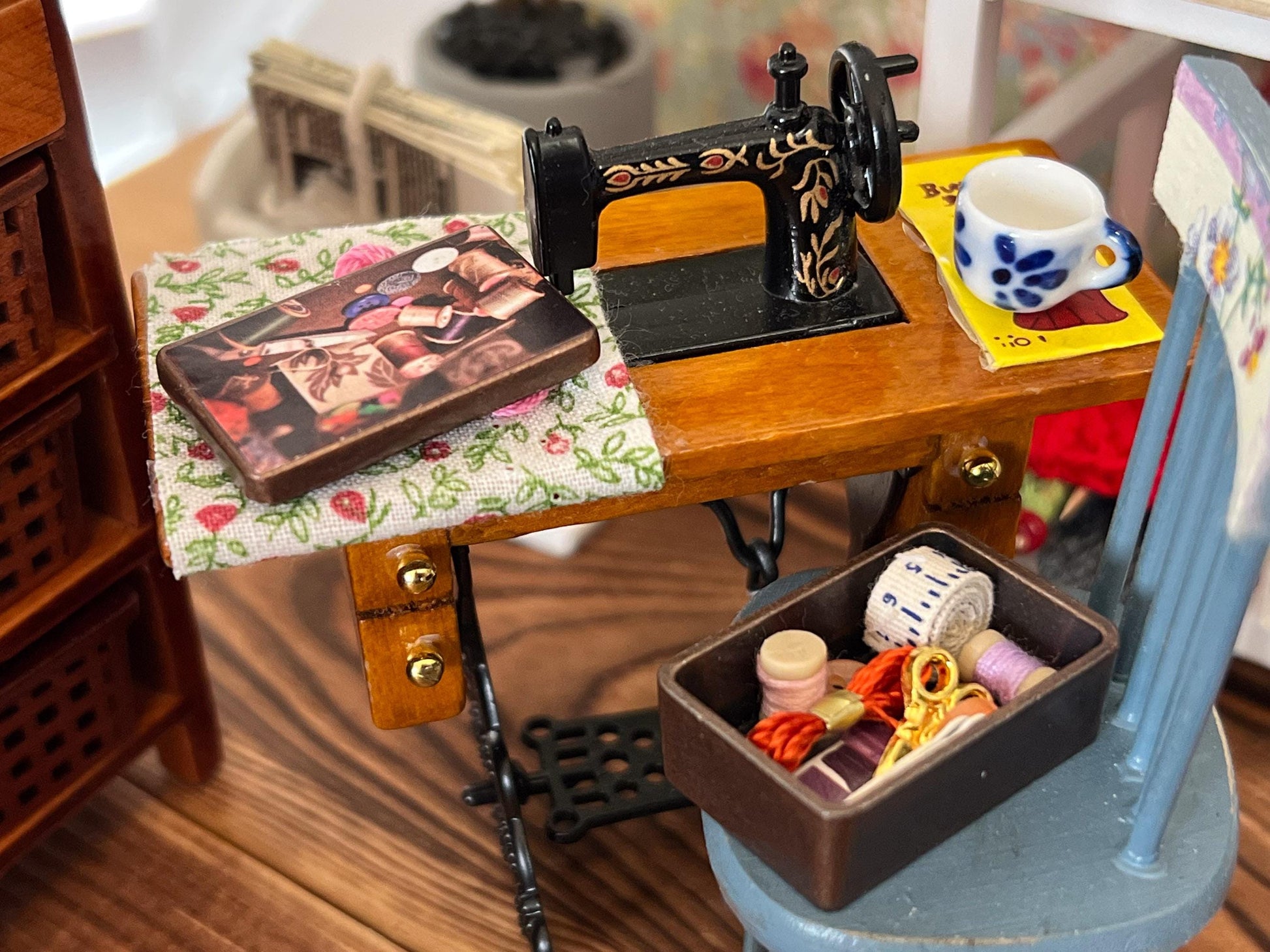 Miniature Antique Sewing Tin Box 1:12 Scale –  Dollhouse Sewing Room Accessory with Contents __etsy:6968849343