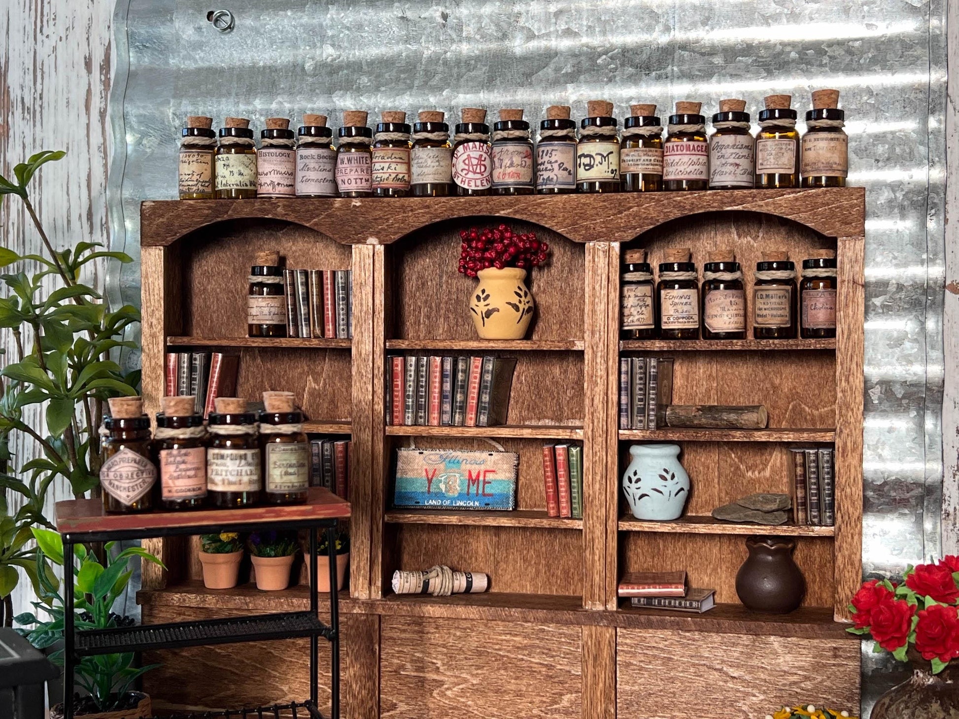 Adorable set of 3 amber medicine bottles (empty), 1:12 scale, use them as pretend medicine bottles to decor your cabin, doctor office, hospital, or any place you wish to give a realistic retro look.
Size: 1" H*.5" W* Height without the cork. __etsy:6564034208