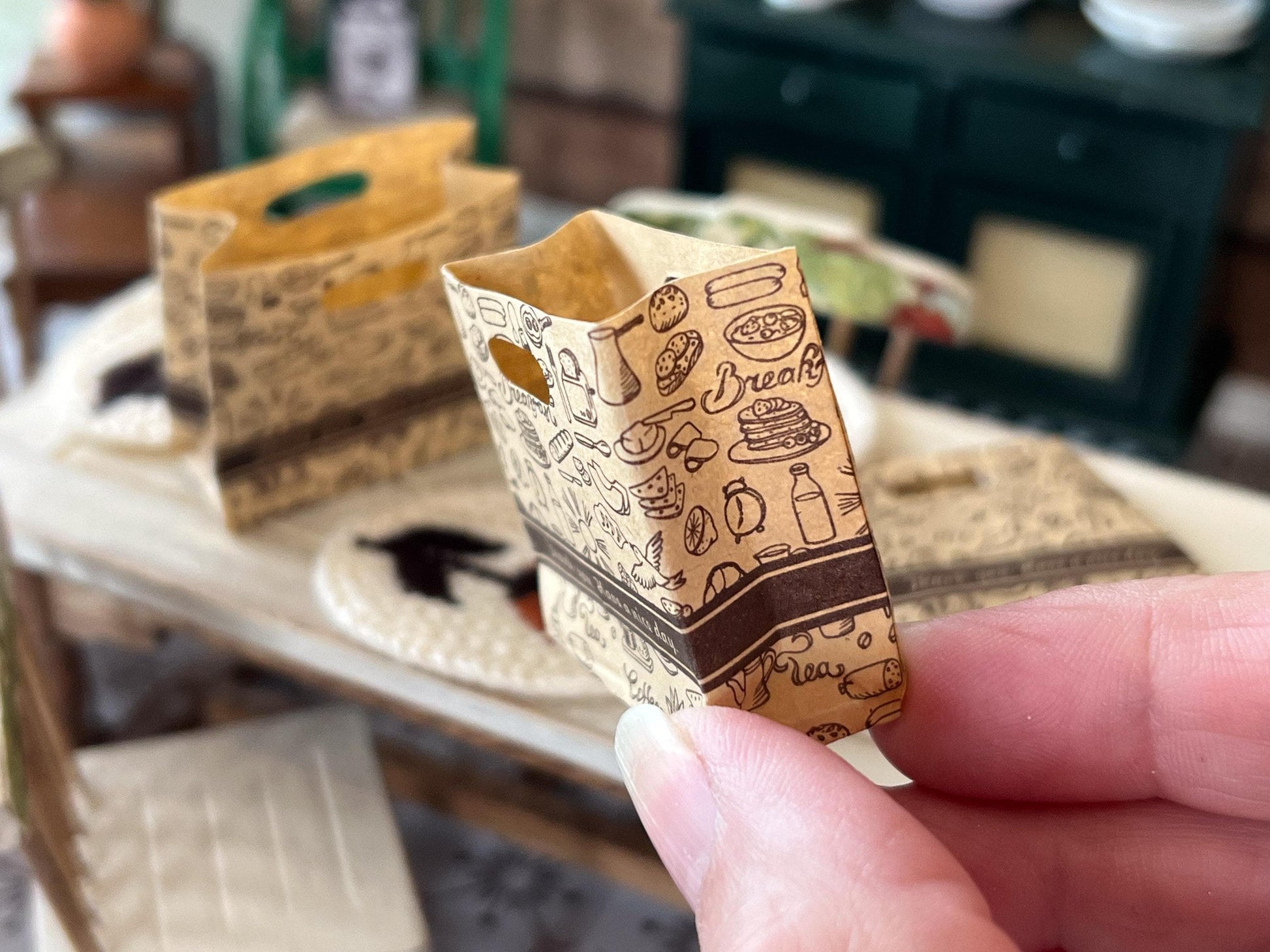 Miniature Bakery Kraft Paper Bags 4PC 1:12 | Scale | Dollhouse Accessory | Mini Grocery Bags __etsy:6835508997