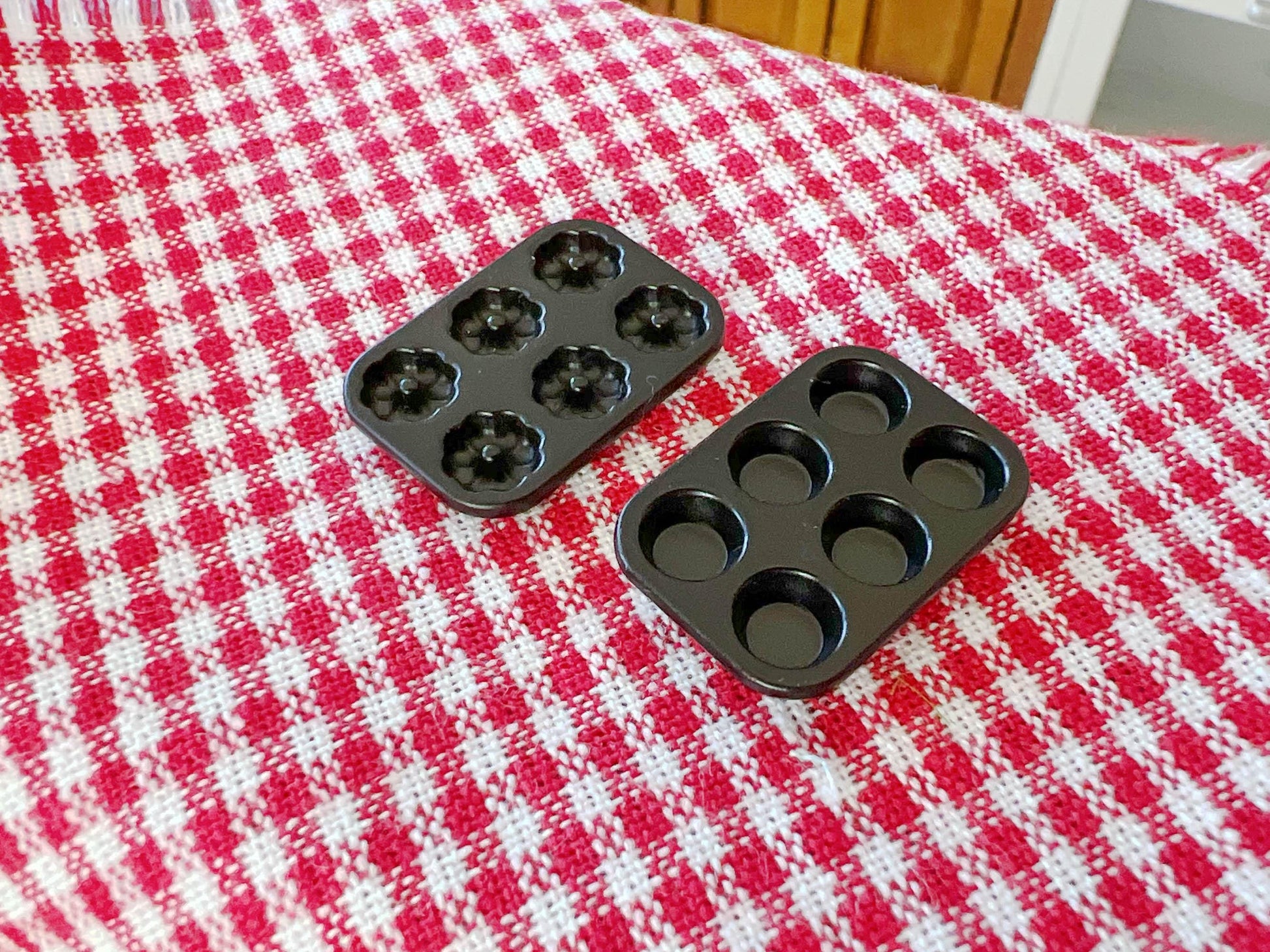 Miniature Baking Cookie Sheets 1:12 Scale - Dollhouse 2PC Non-Stick Metal Bake Pans __etsy:7643093937