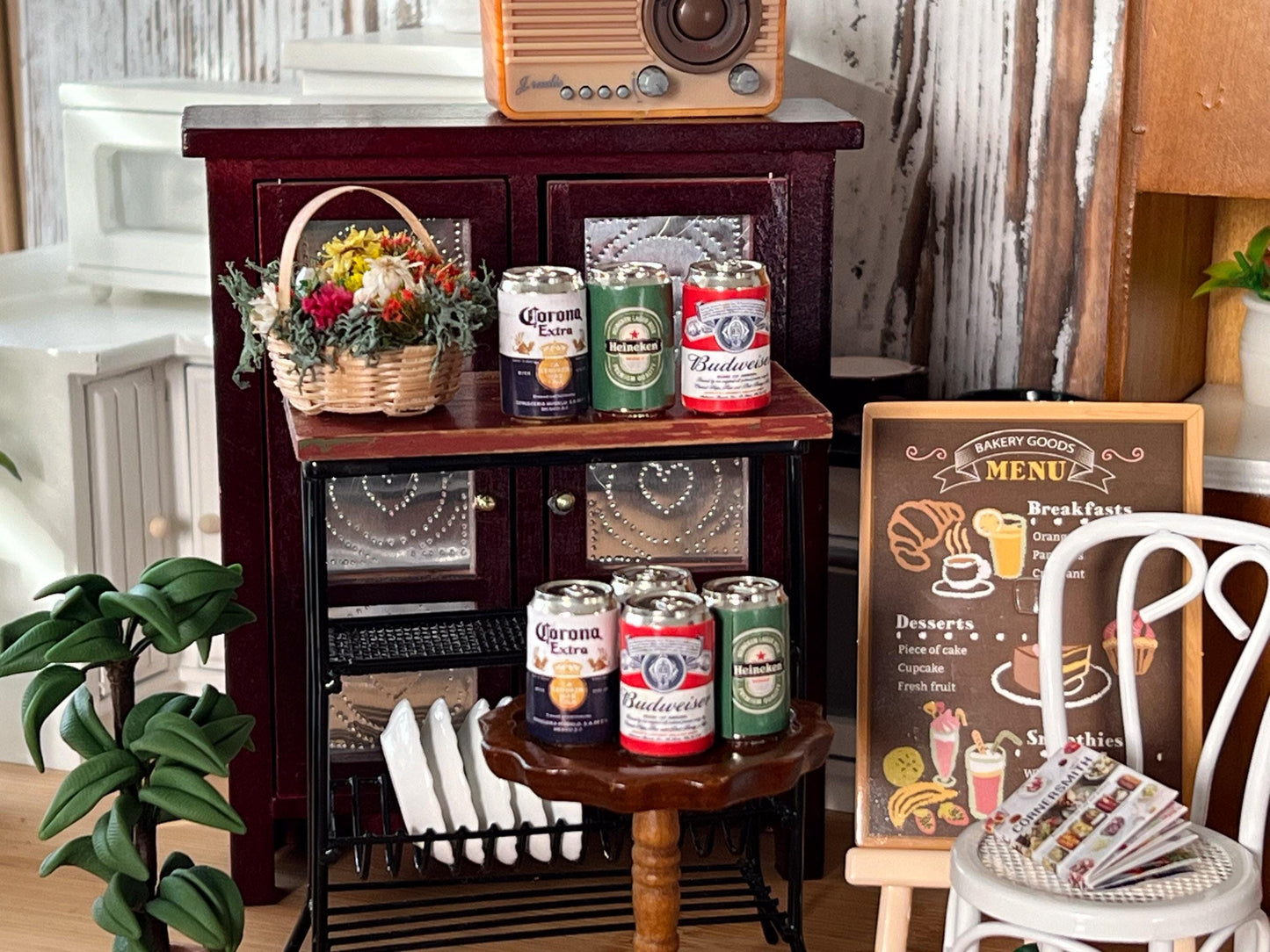 Dollhouse beer cans, adorable and handcrafter to perfection. They are truly realistic! Choose from Budweiser, Heineken and Corona. Use them at your little house, restaurant, or bar.
Size: 20mm*.75mm __etsy:6465003790