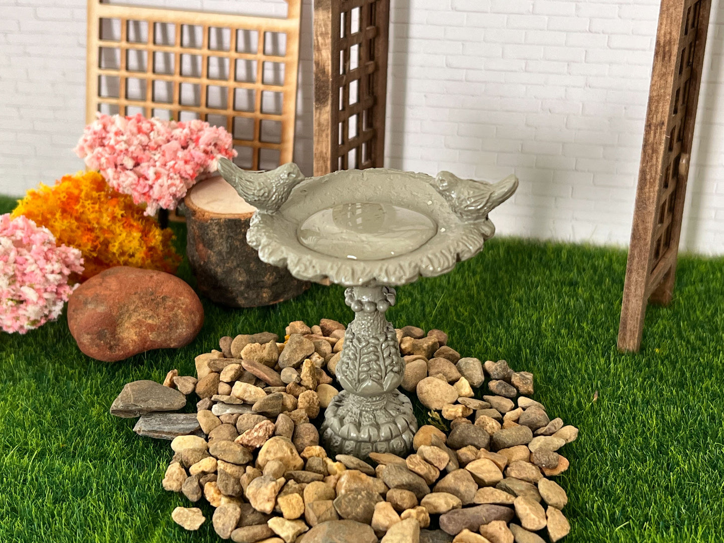 Miniature Bird Bath – 1:12 Scale Clay Dollhouse Garden Fountain with Birds & Water Slime Effect __etsy:6032011833