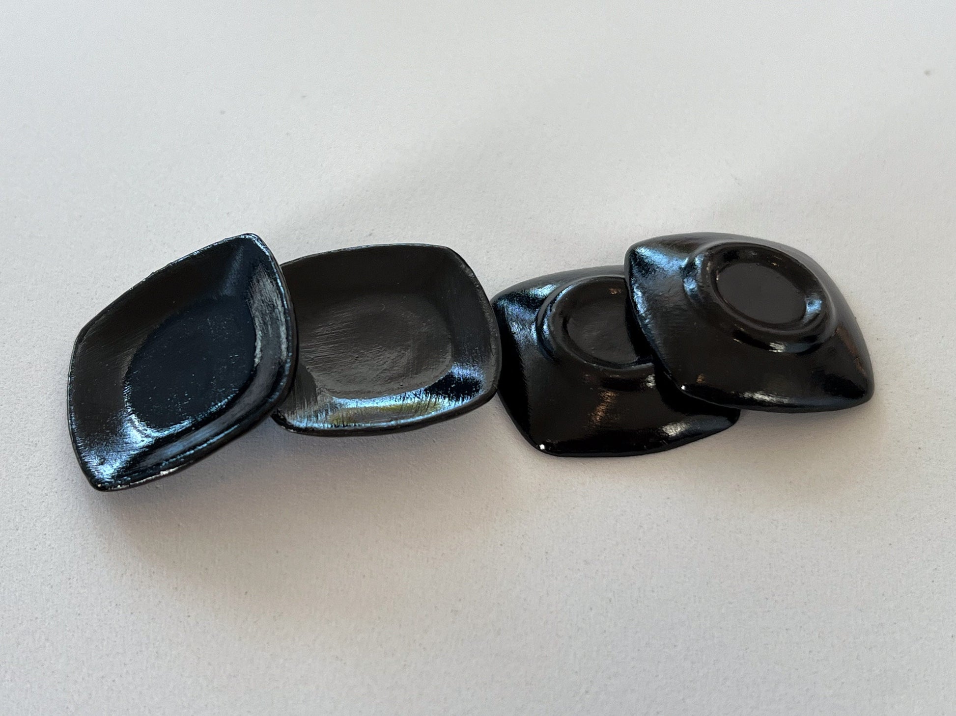 Miniature Black Ceramic Square Plates, 1:12 Scale - 4PC Dollhouse Dinnerware __etsy:6110363551
