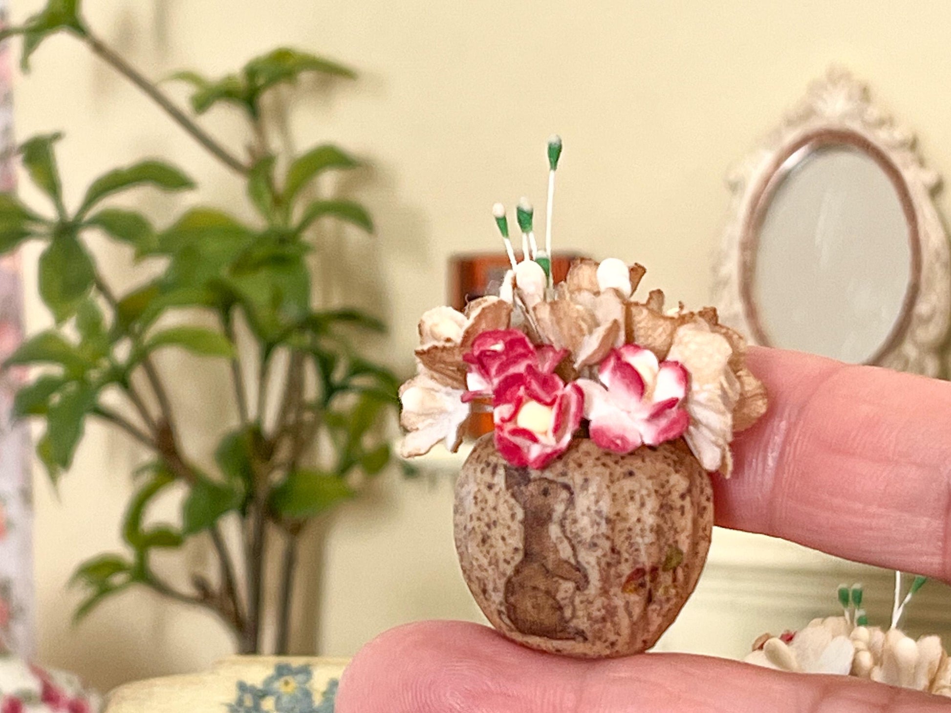 Miniature Ceramic Bunny Jar, 1:12 Scale – Dollhouse Decor with Paper Flowers __etsy:6913109803