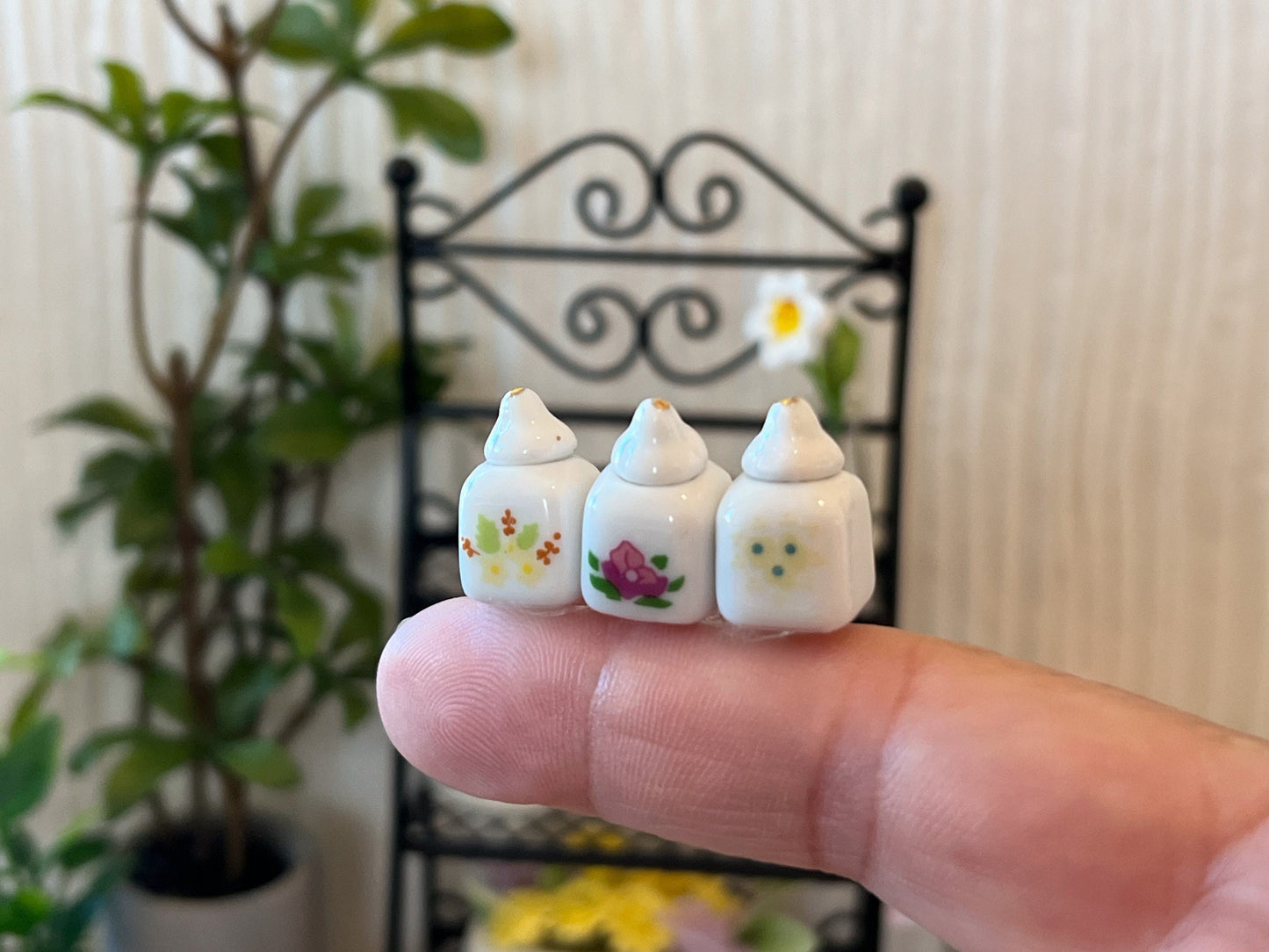 Ceramic sugar, flour, coffee canister set of 3 for 1:12 scale dollhouse. Cute canister set with flower prints in front only. Decorate your dollhouse kitchen to make it more hommy, you can remove the cover and fill them with whatever you desire. __etsy:6111251173