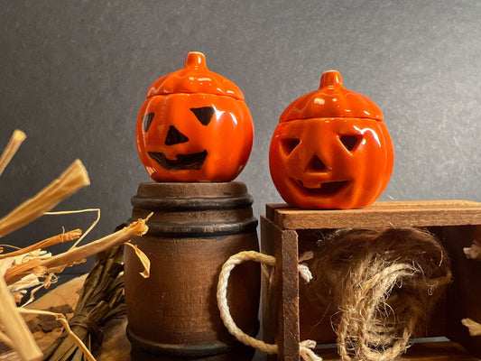 Miniature Ceramic Halloween Pumpkin- 1:12 Scale-Dollhouse Cookie Jar with Lid __etsy:5404007162