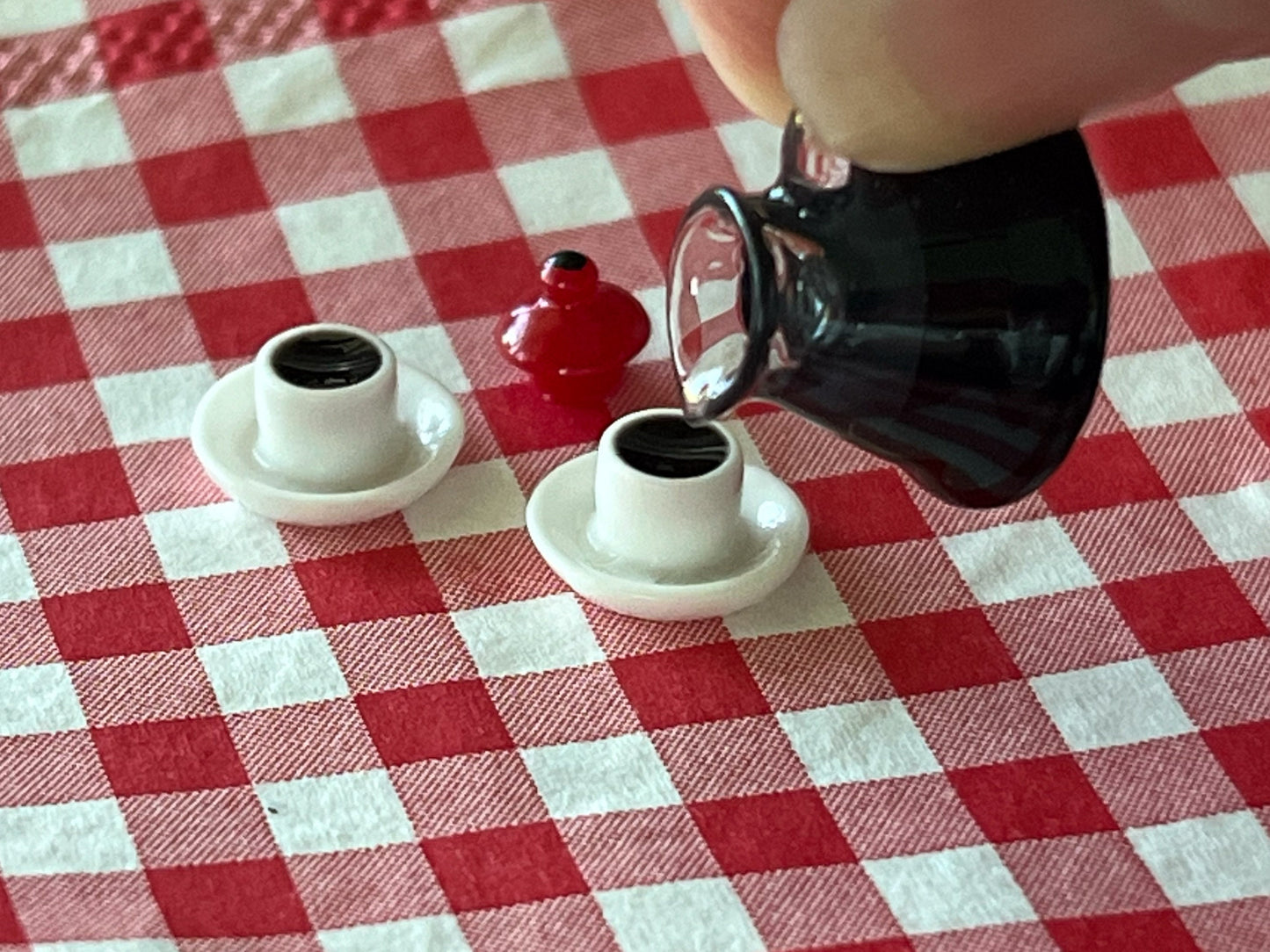 Miniature Coffee Carafe & Cups Set 1:12 Scale –  Dollhouse Kitchen Decor __etsy:5980015151