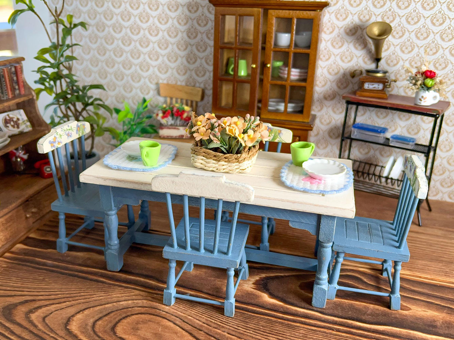 Miniature Dining Room Set 1:12 Scale – Blue Distressed Table & Chairs for Dollhouses __etsy:7626092371