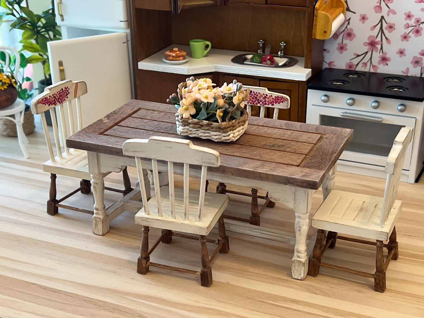 Miniature Dining Room Set 1:12 Scale – Dollhouse Furniture - Beige Distressed Table & Chairs __etsy:7999104712