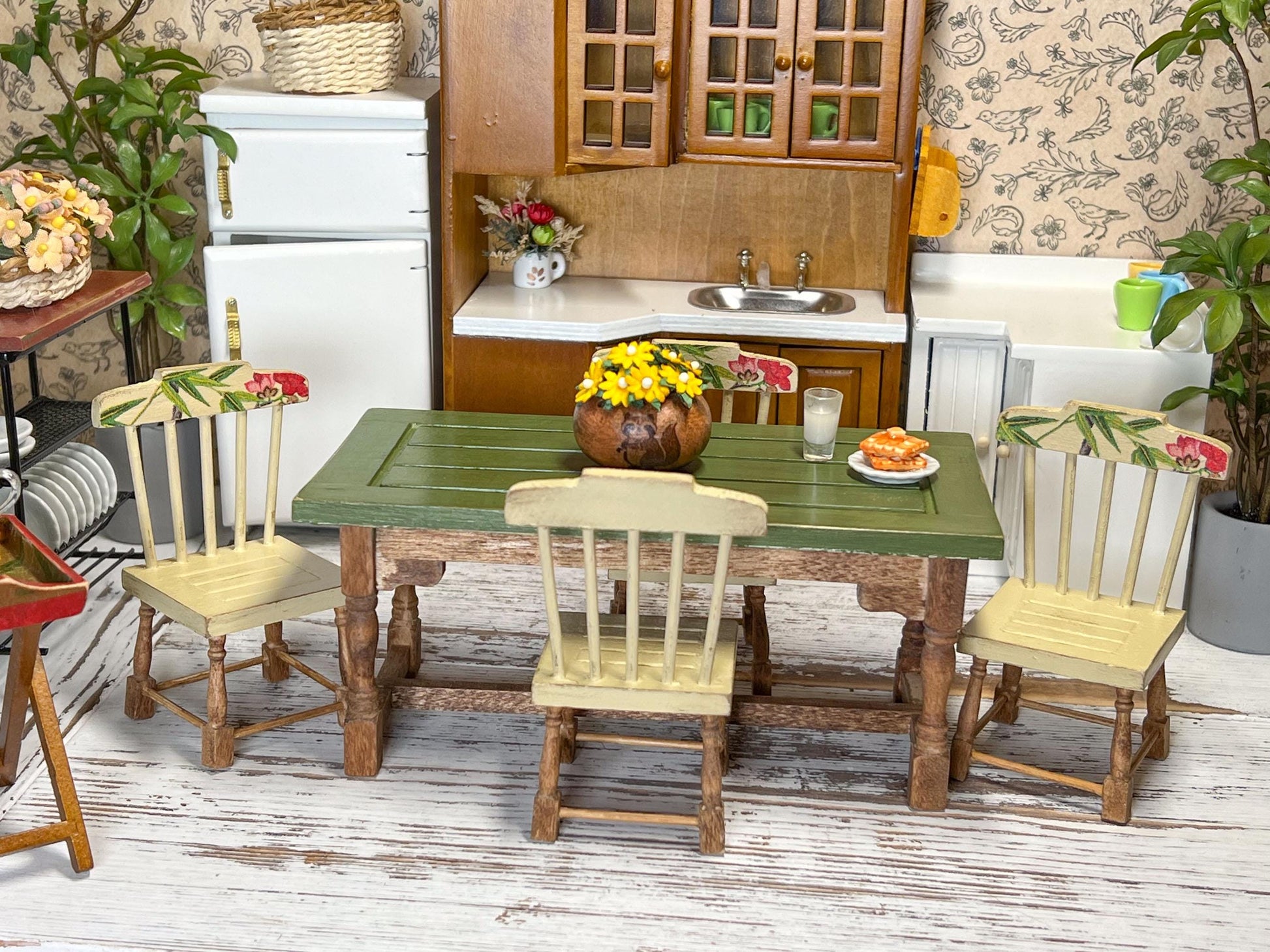 Miniature Dining Room Set 1:12 Scale – Dollhouse Yellow/Green Distressed Table & Chairs __etsy:7798701402