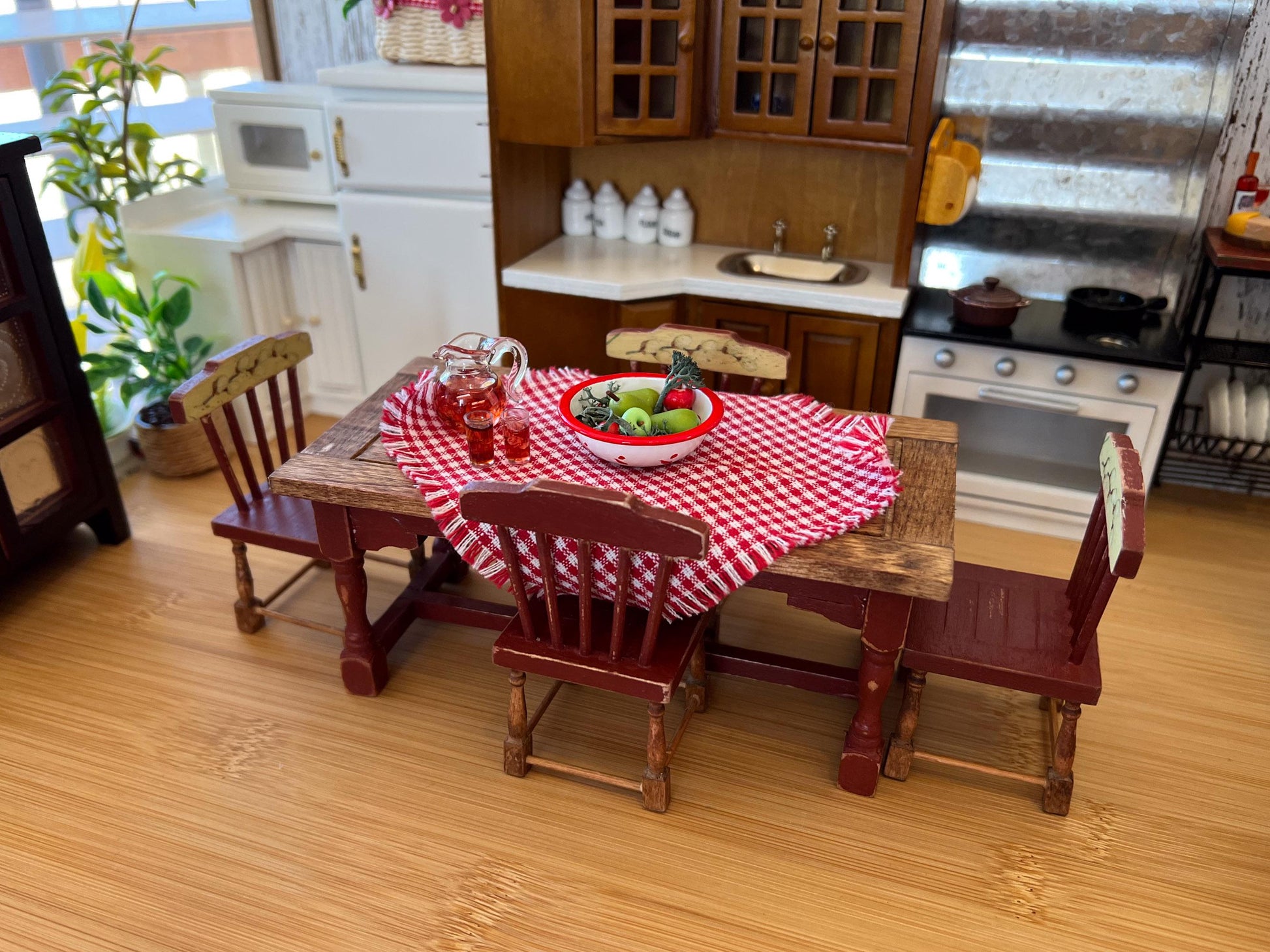 Each piece of this 1:12 dollhouse dining room set is carefully distress painted in barn red and brown stain and decorated with decoupage paper. Create a beautiful country scene, this charming set will add character to your dollhouse. __etsy:6592042079