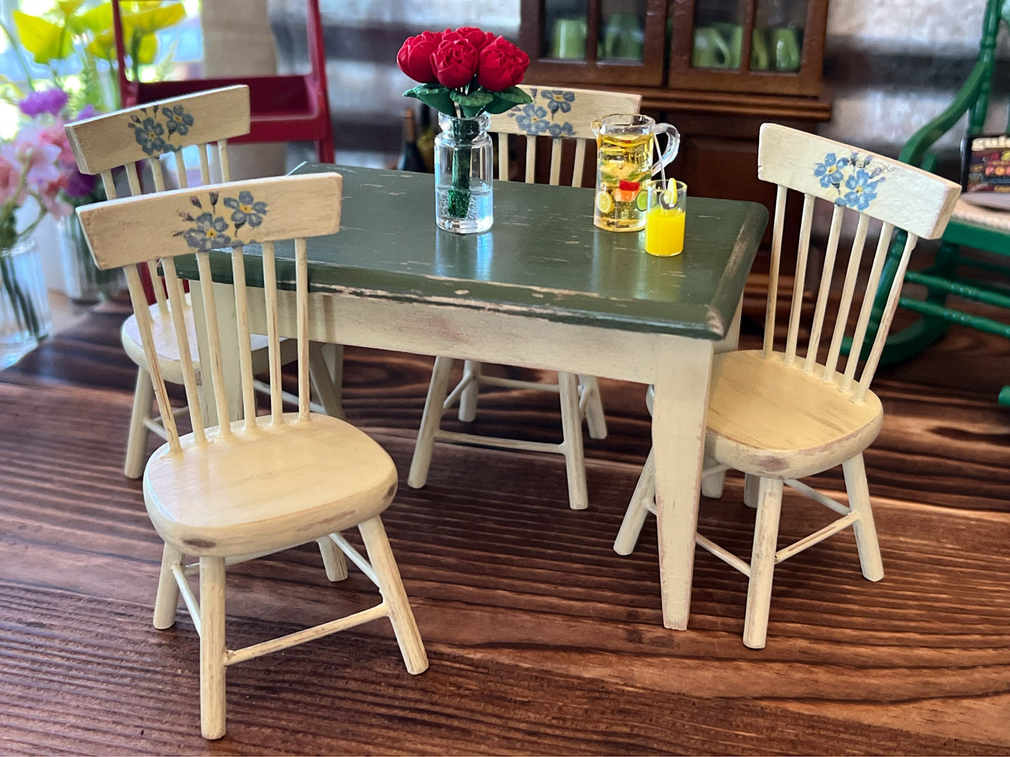 Miniature Dining Set 1:12 Scale – Dollhouse Furniture Distressed Country Table & Chairs __etsy:5928594590