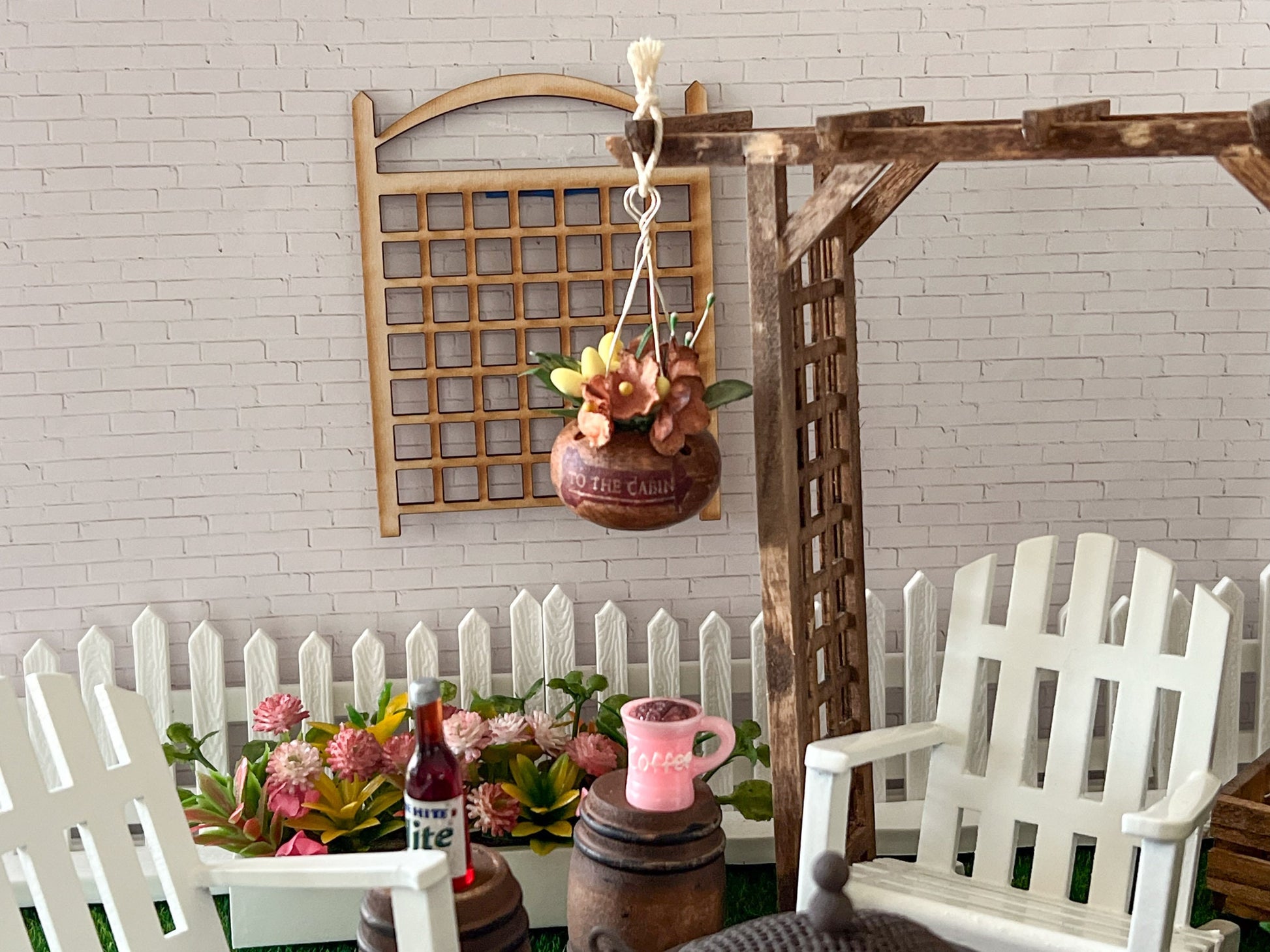Miniature Hanging Clay Pot with Flowers – 1:12 Scale - Dollhouse Cabin & Kitchen Decor __etsy:5646674366