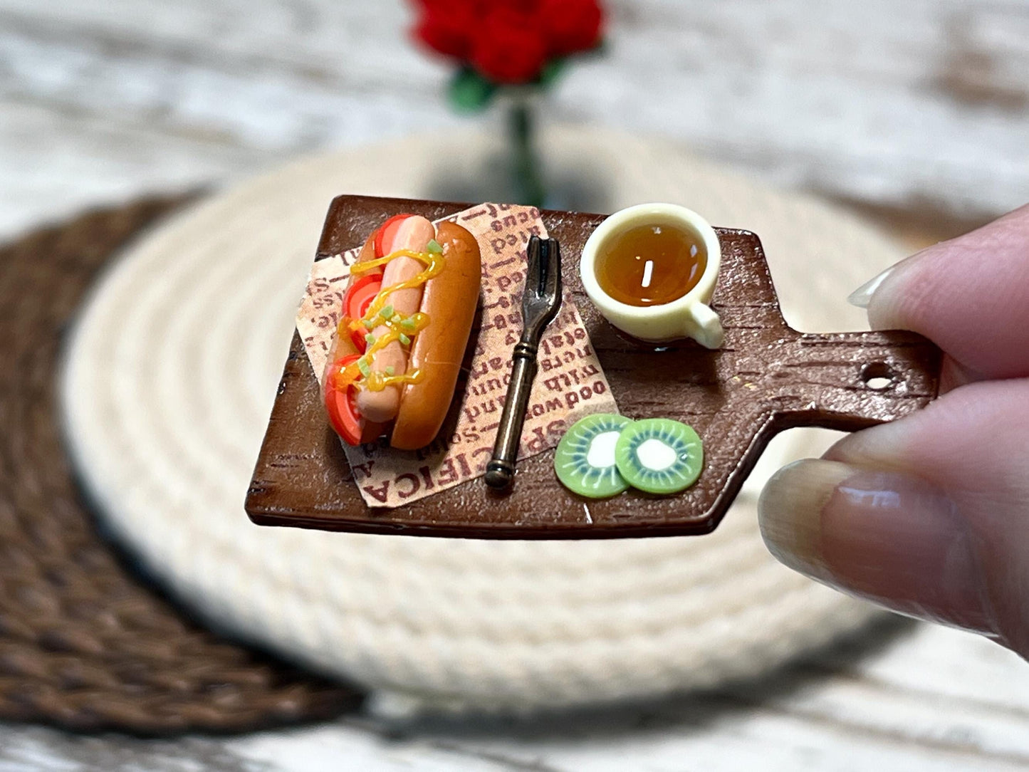 Miniature Hot Dog Meal with Tea & Kiwi 1:12 Scale –  Dollhouse Kitchen Decor __etsy:7184808654
