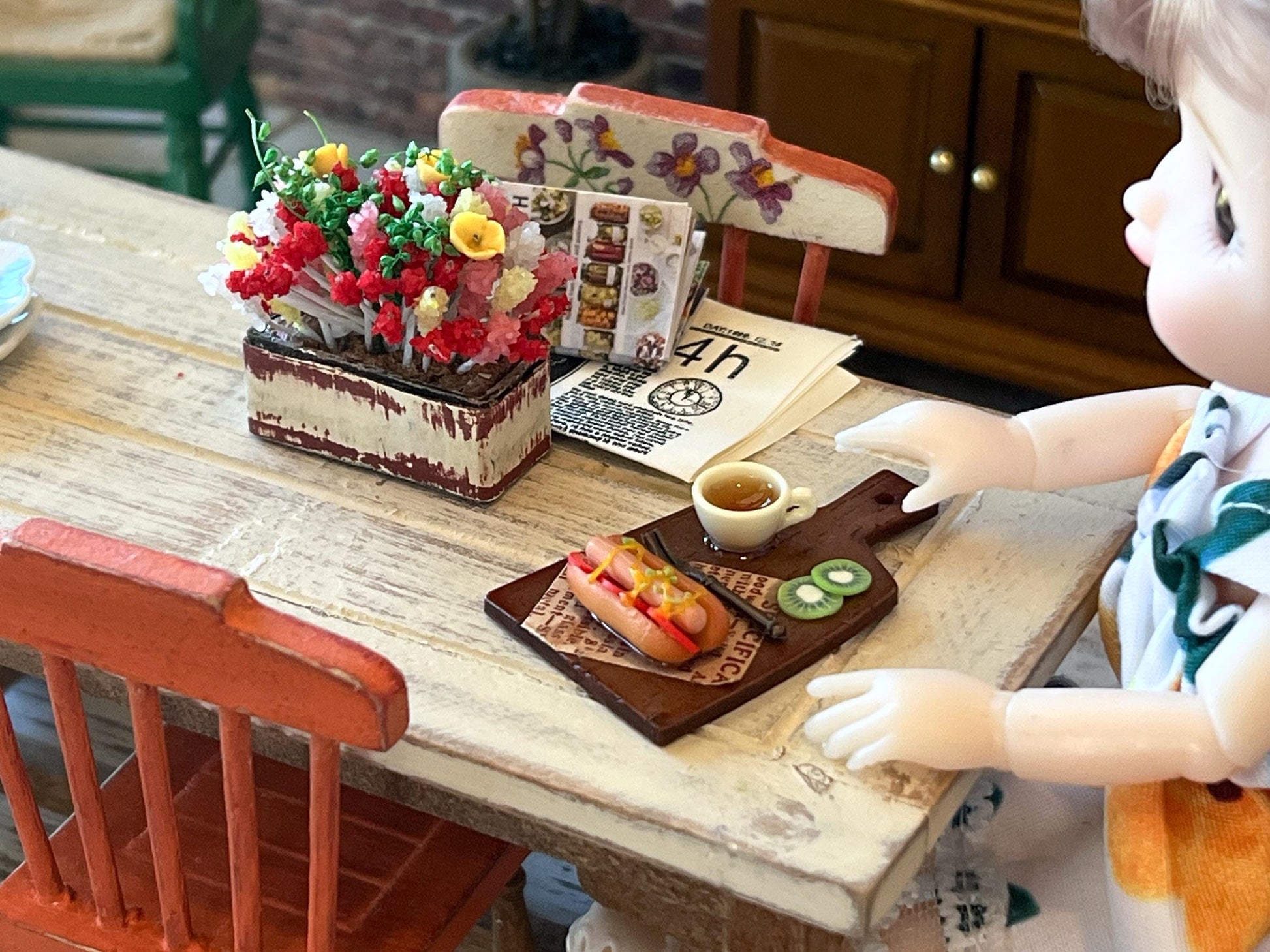 Miniature Hot Dog Meal with Tea & Kiwi 1:12 Scale –  Dollhouse Kitchen Decor __etsy:7232789921