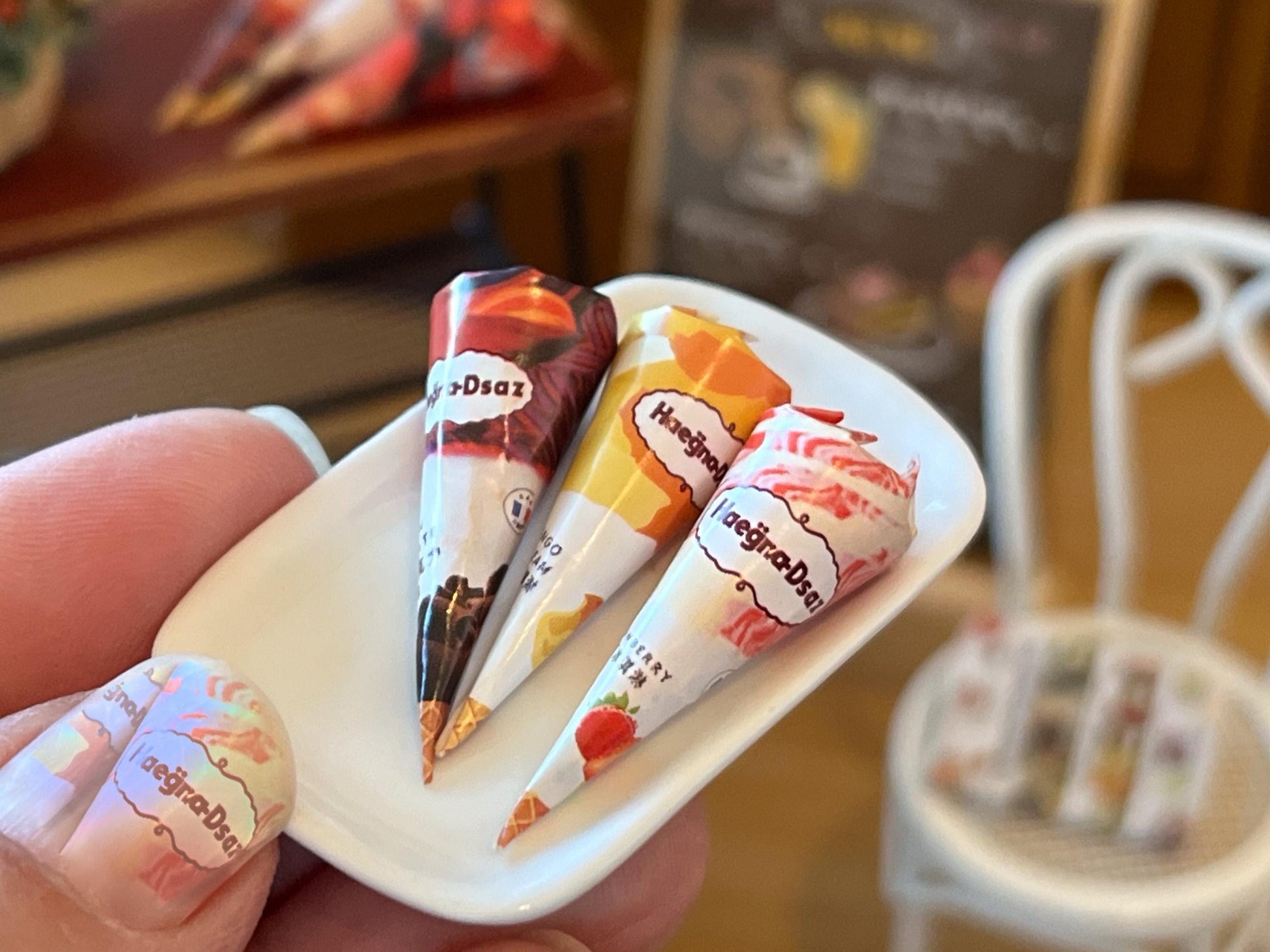 Miniature Ice Cream Cones 1:12 Scale – Dollhouse Waffle Cones with Peelable Paper __etsy:6528963849