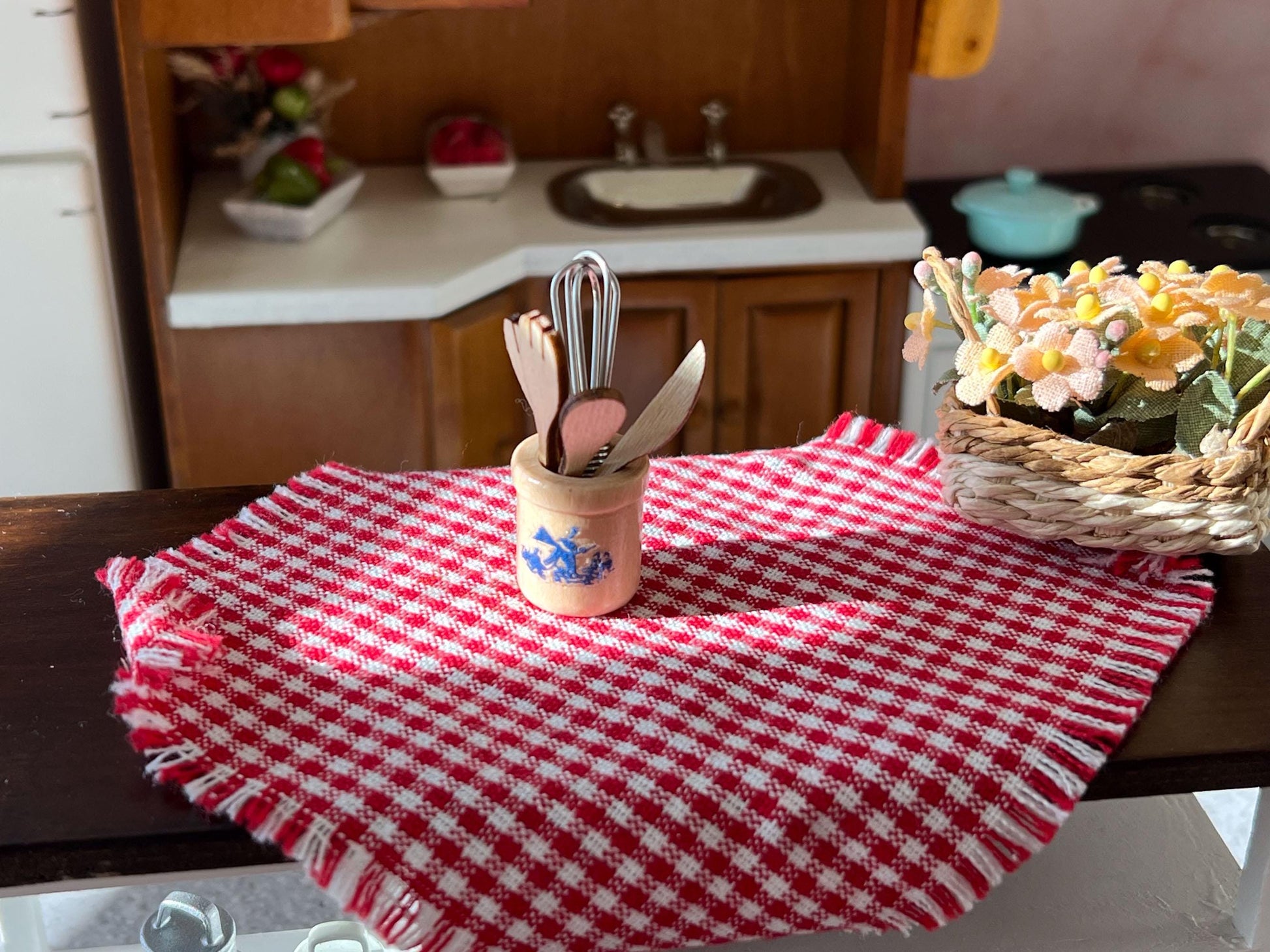 Miniature Kitchen Utensil Set 1:12 Scale –  Dollhouse Beige Cooking Tools __etsy:7981899403
