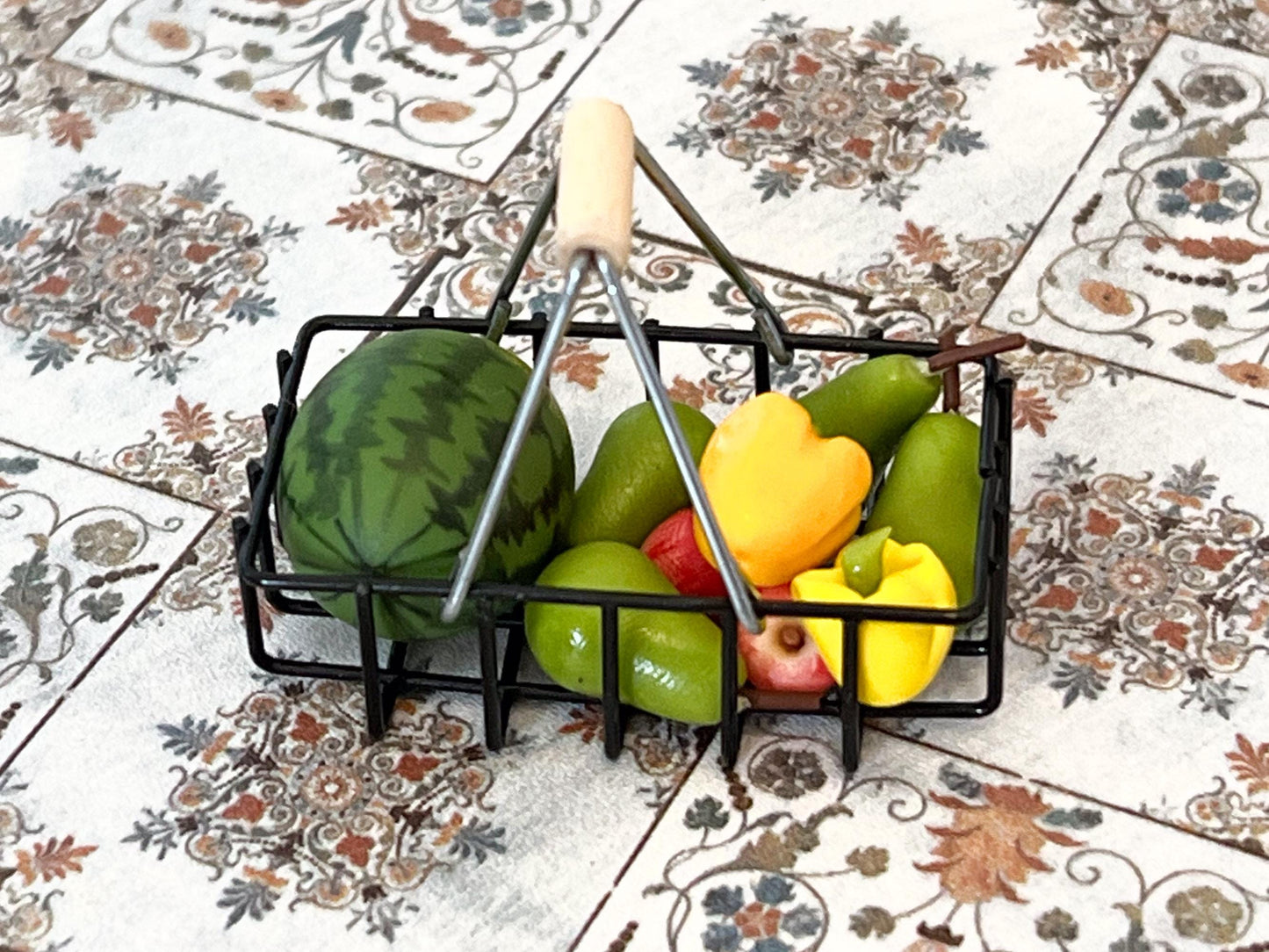 Miniature Metal Shopping Basket 1:12 Scale – Dollhouse Kitchen Decor __etsy:6756499229