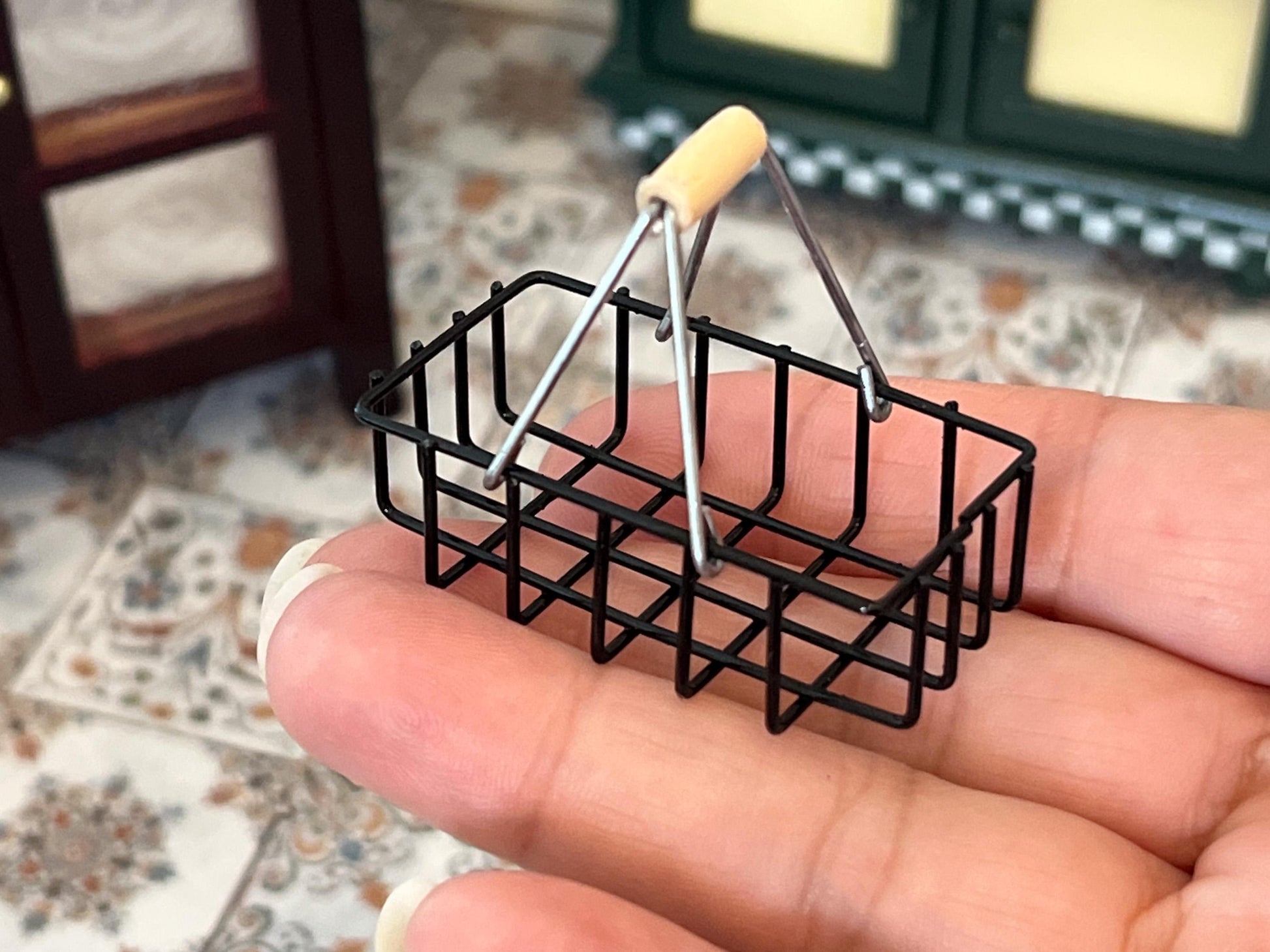 Miniature Metal Shopping Basket 1:12 Scale – Dollhouse Kitchen Decor __etsy:6708459134
