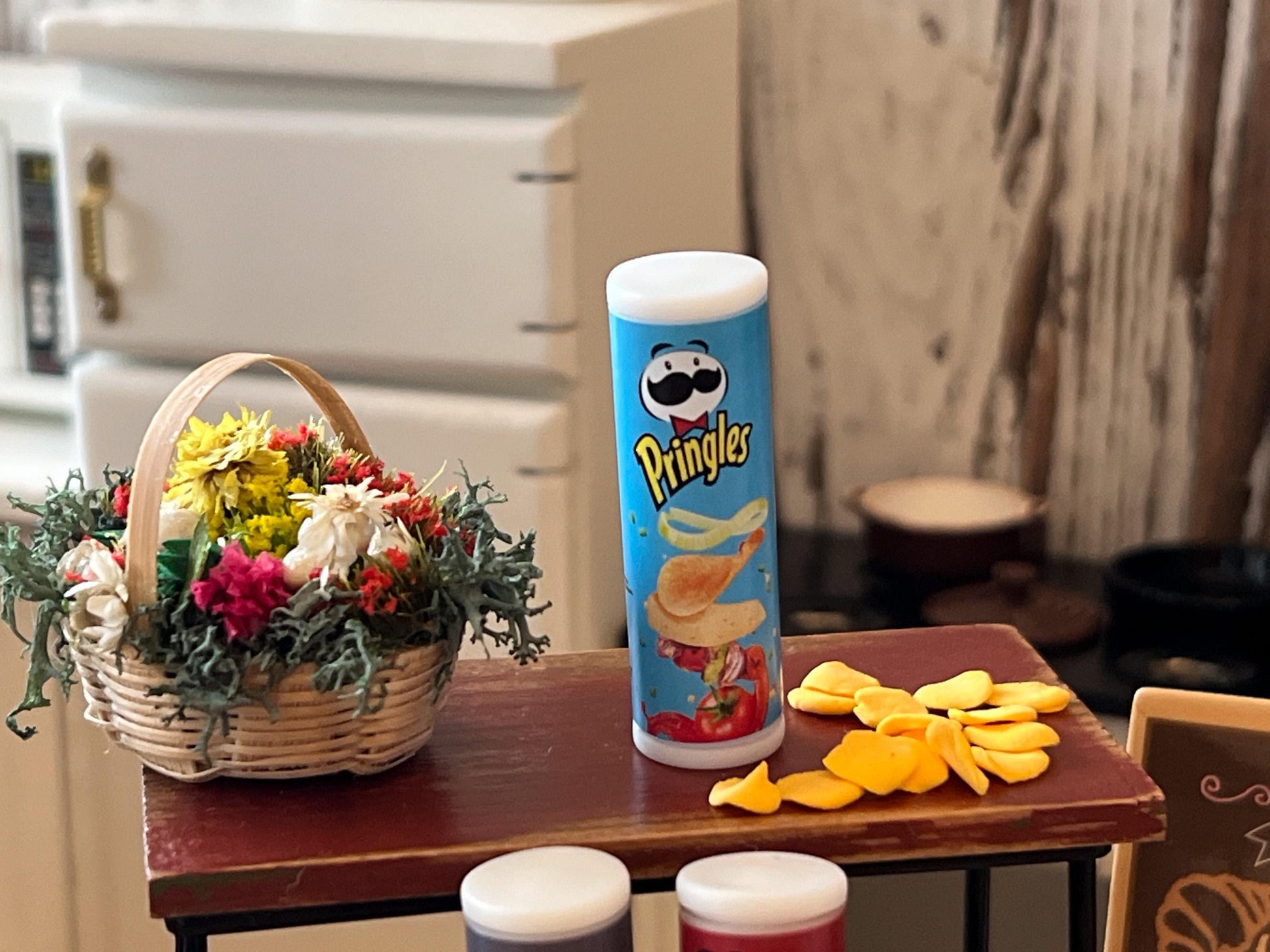 Miniature Potato Chips – 1:12 Scale – Dollhouse Realistic Cans with Chips Inside __etsy:6510634081
