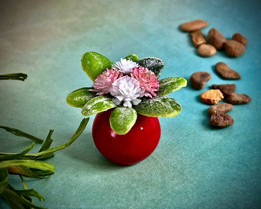Miniature Red Glossy Vase 1:12 Scale, Dollhouse Table Decor with Baby’s Breath Flowers __etsy:5509351931
