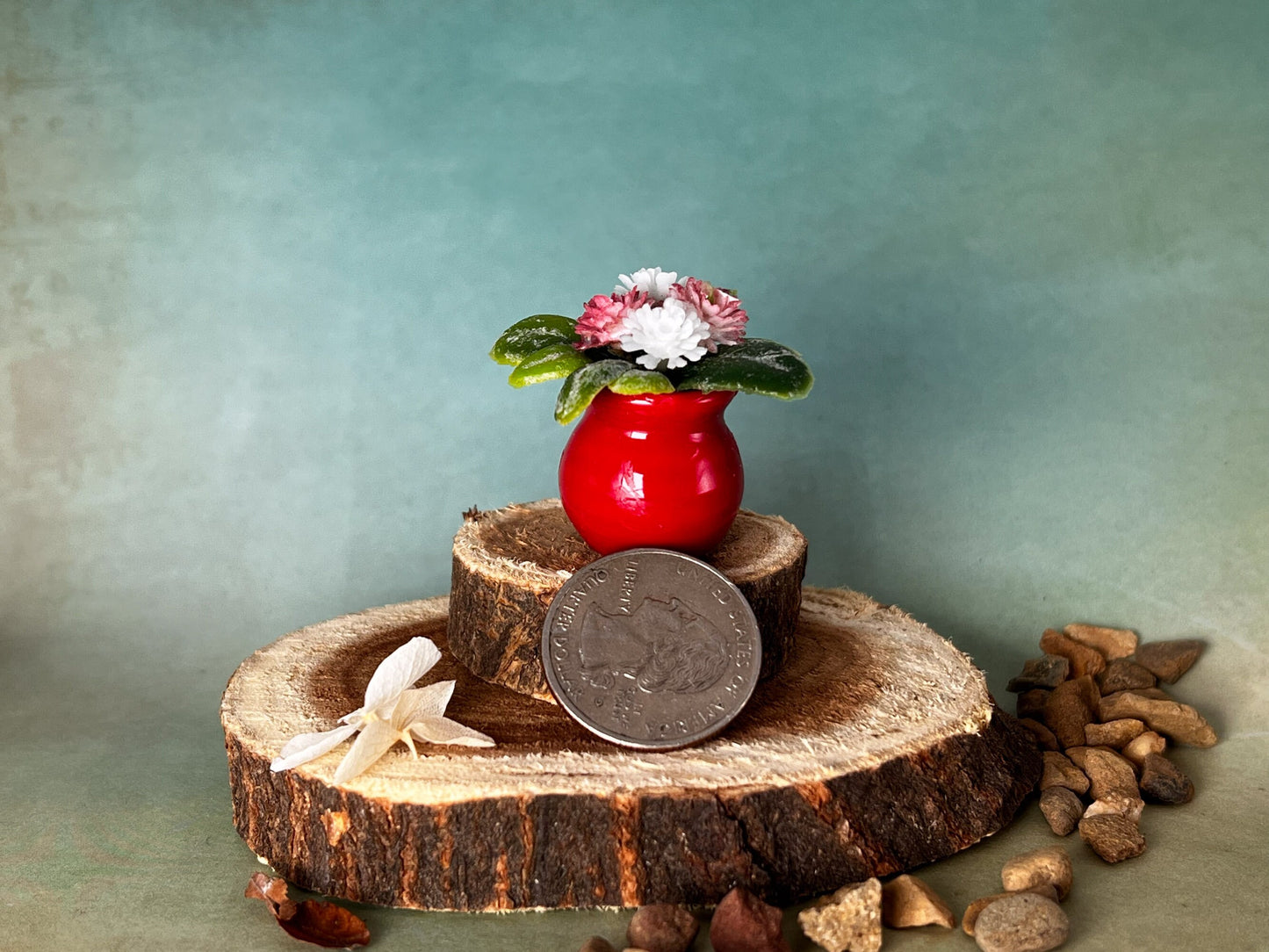 Miniature Red Glossy Vase 1:12 Scale, Dollhouse Table Decor with Baby’s Breath Flowers __etsy:5509351961
