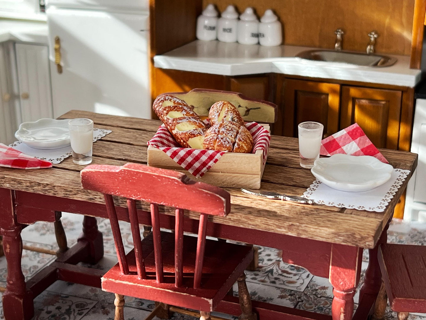 Miniature 1:12 Scale French Bread in Wooden Crate – Bakery Loaves with Gingham Lining __etsy:6792484709