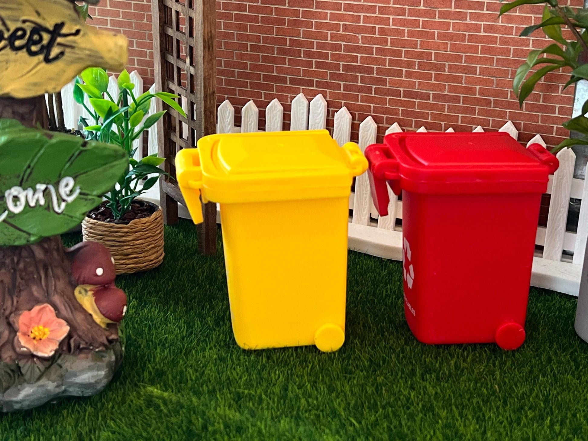 Miniature 1:12 Scale Trash Cans, Red or Yellow Bins with Lid & Rolling Wheels __etsy:7274076992